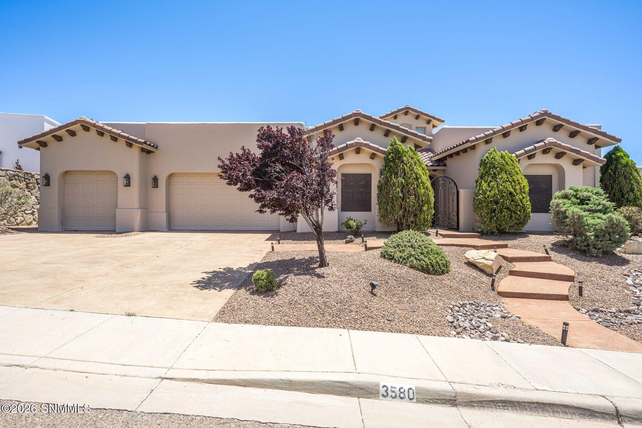 3-web-or-mls-Snappin Homes (SaddleRock35