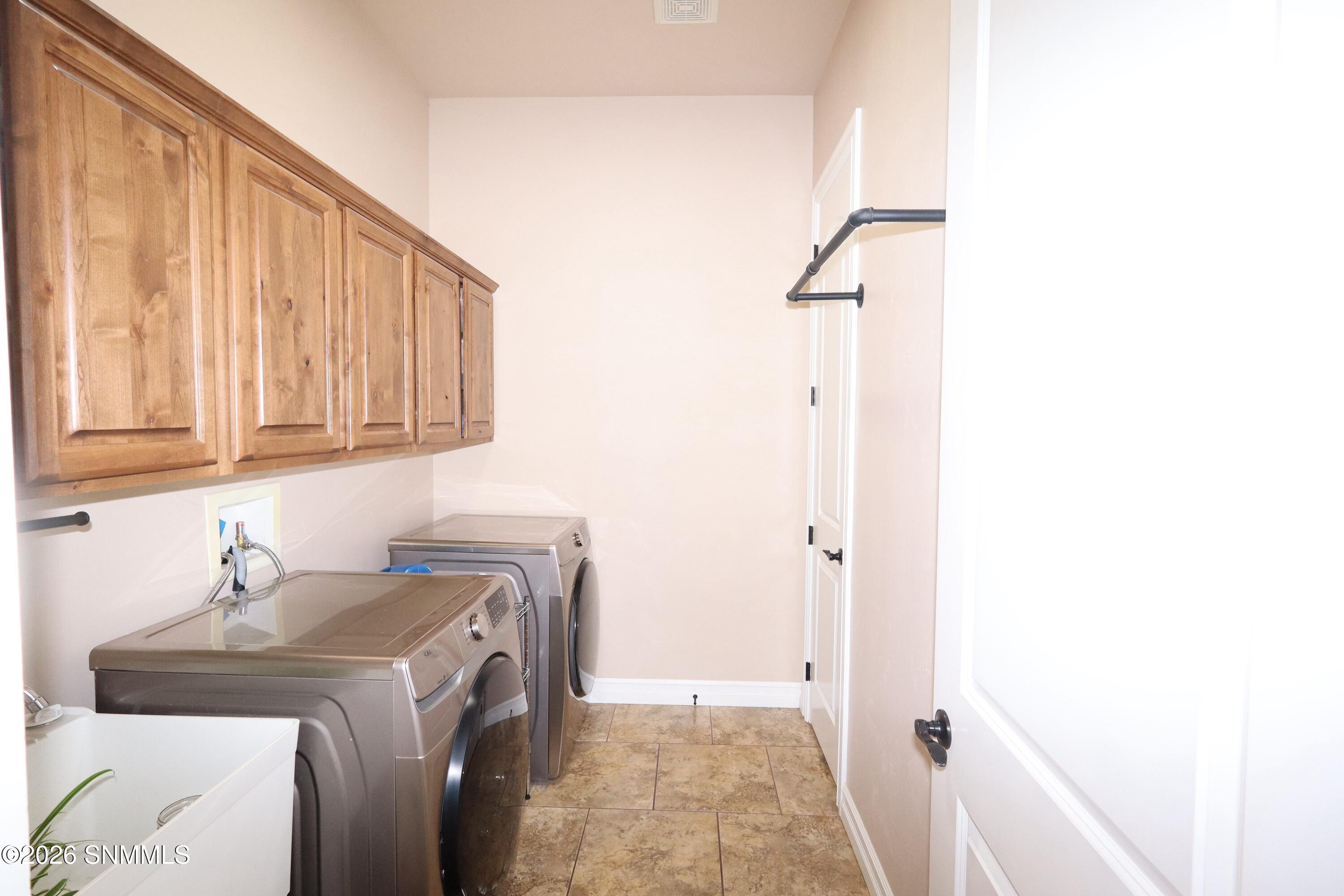 3414 laundry 14
