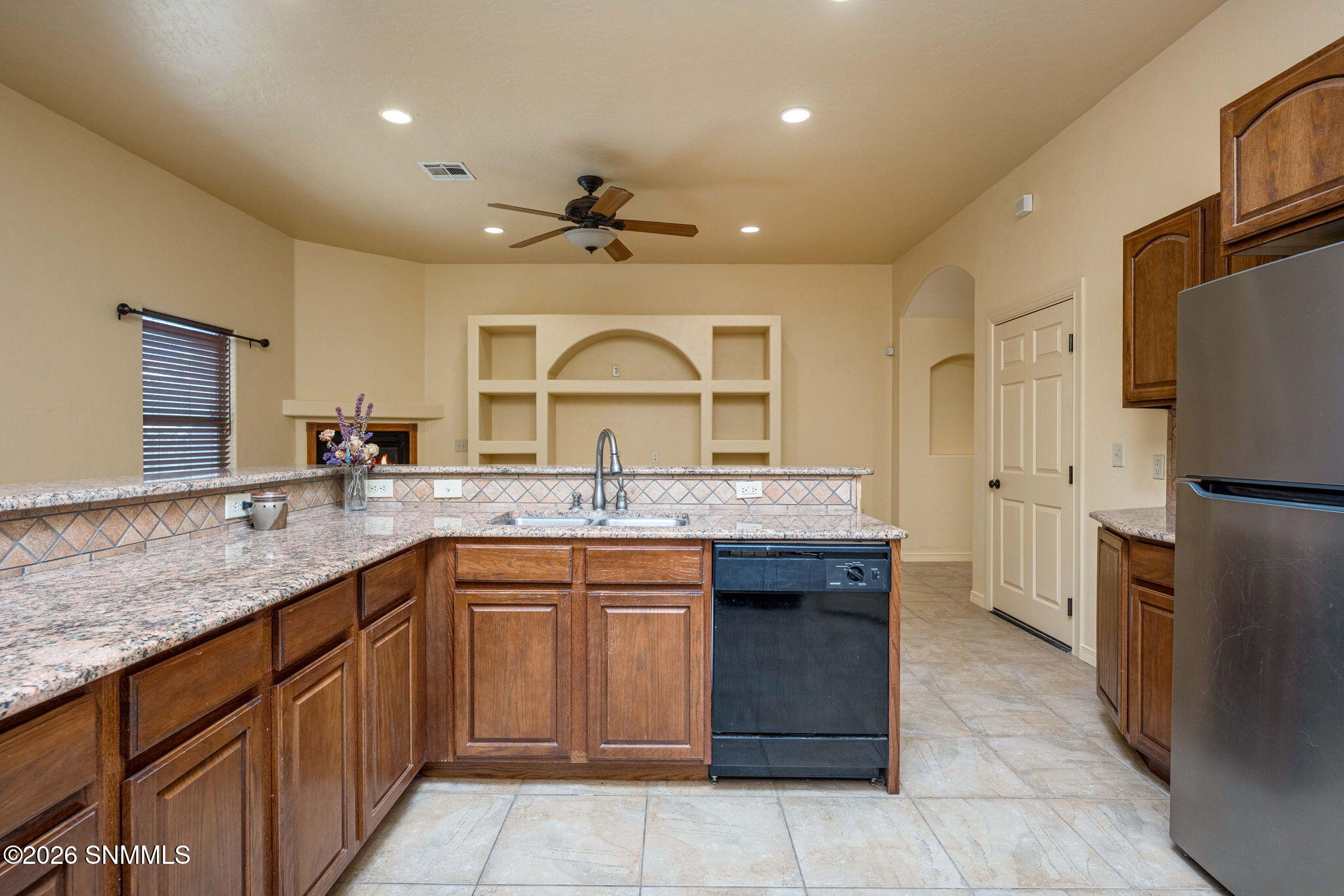 16-web-or-mls-Snappin Homes (Adriatic388