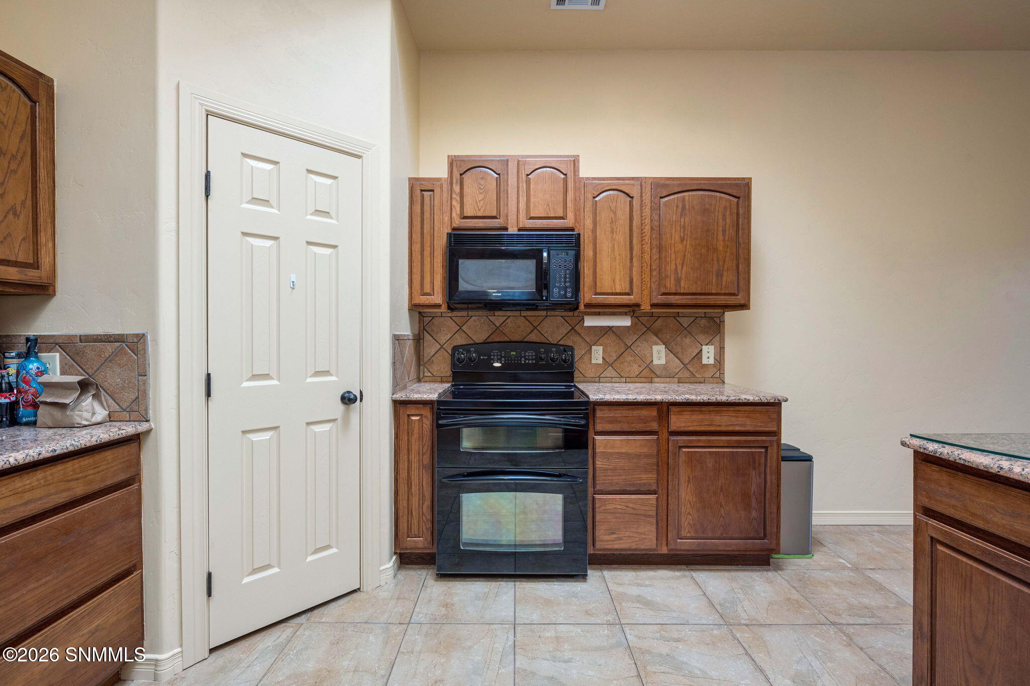 17-web-or-mls-Snappin Homes (Adriatic388