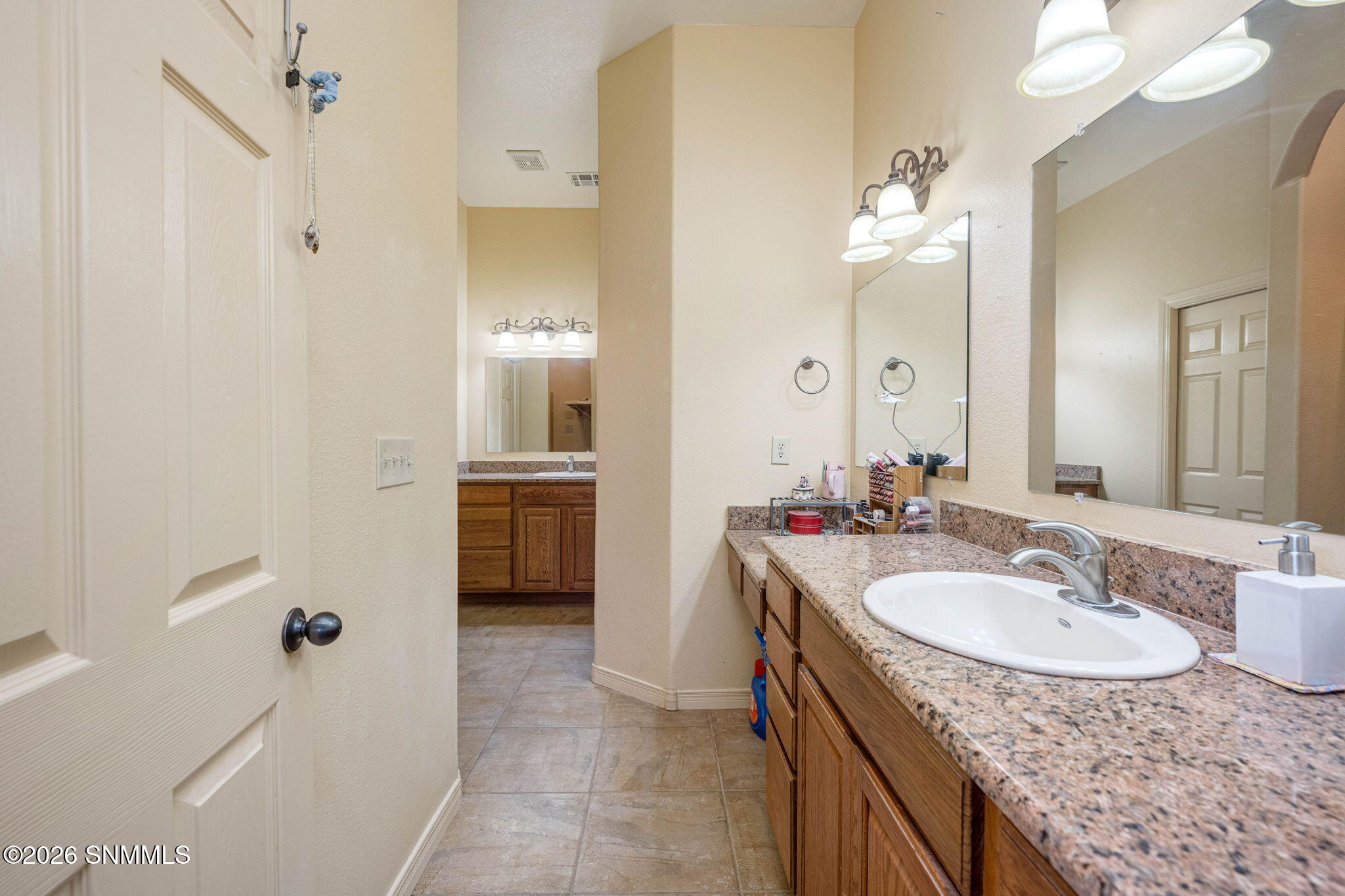 25-web-or-mls-Snappin Homes (Adriatic388