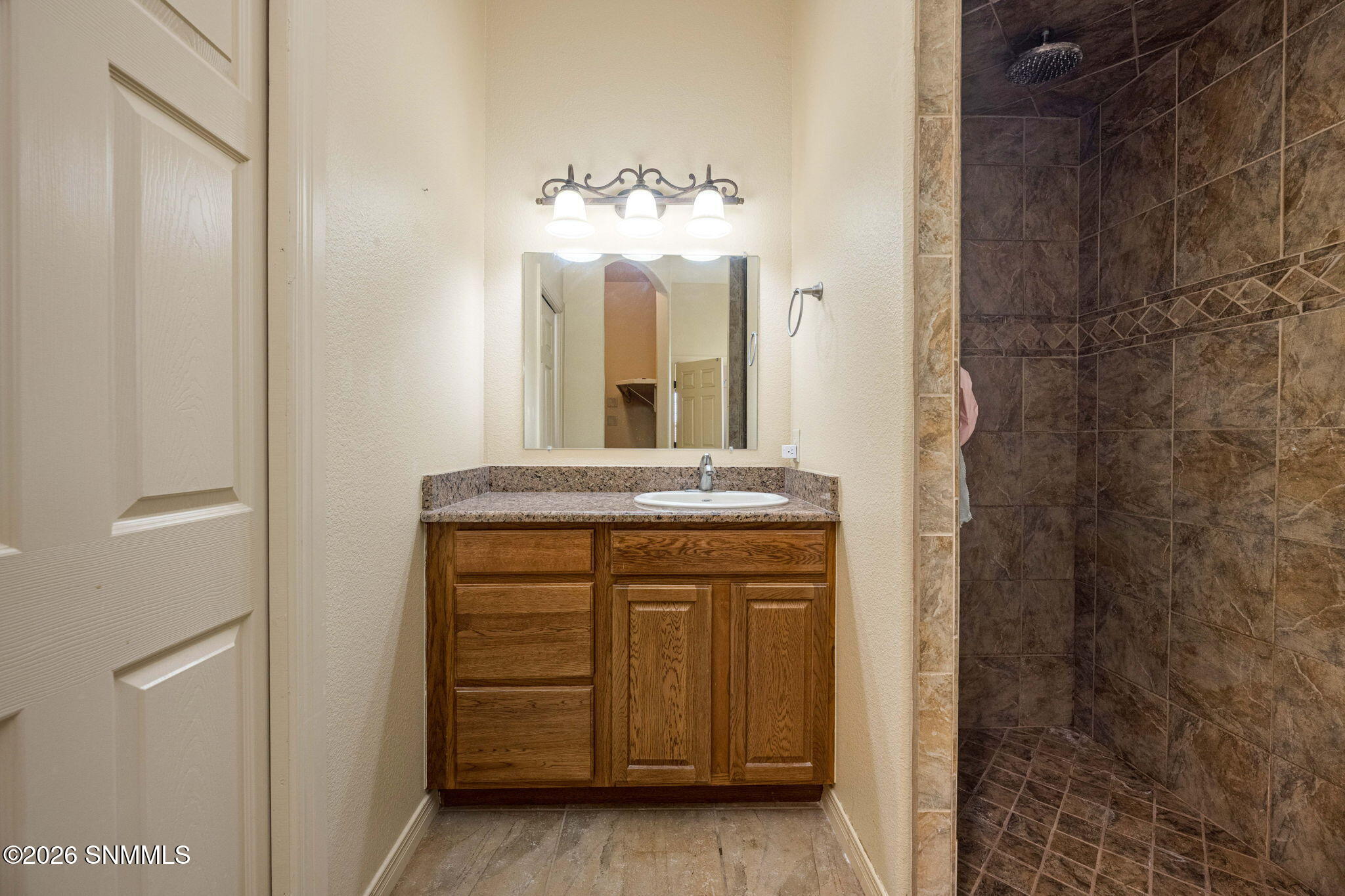 27-web-or-mls-Snappin Homes (Adriatic388