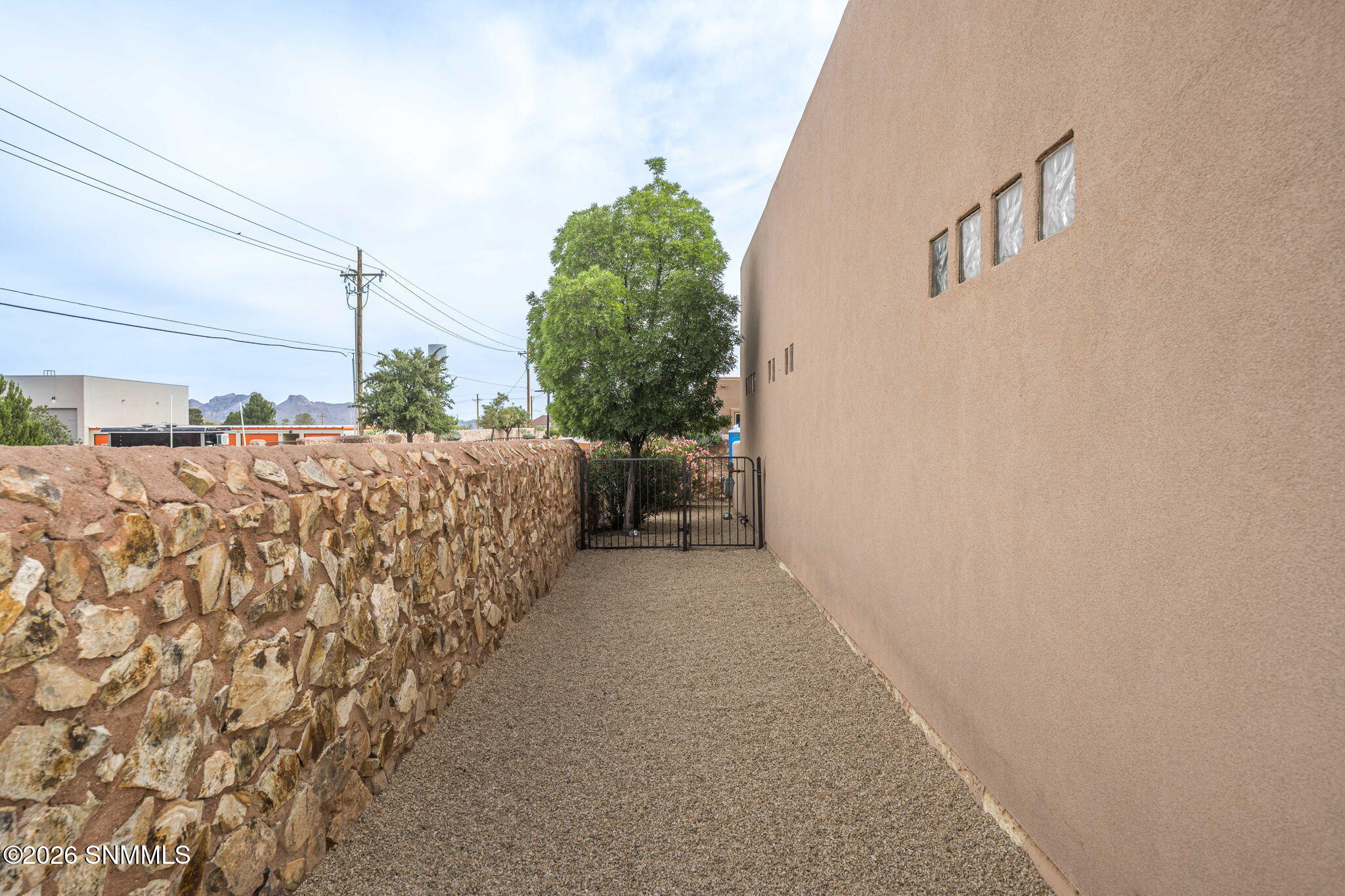 37-web-or-mls-Snappin Homes (Adriatic388