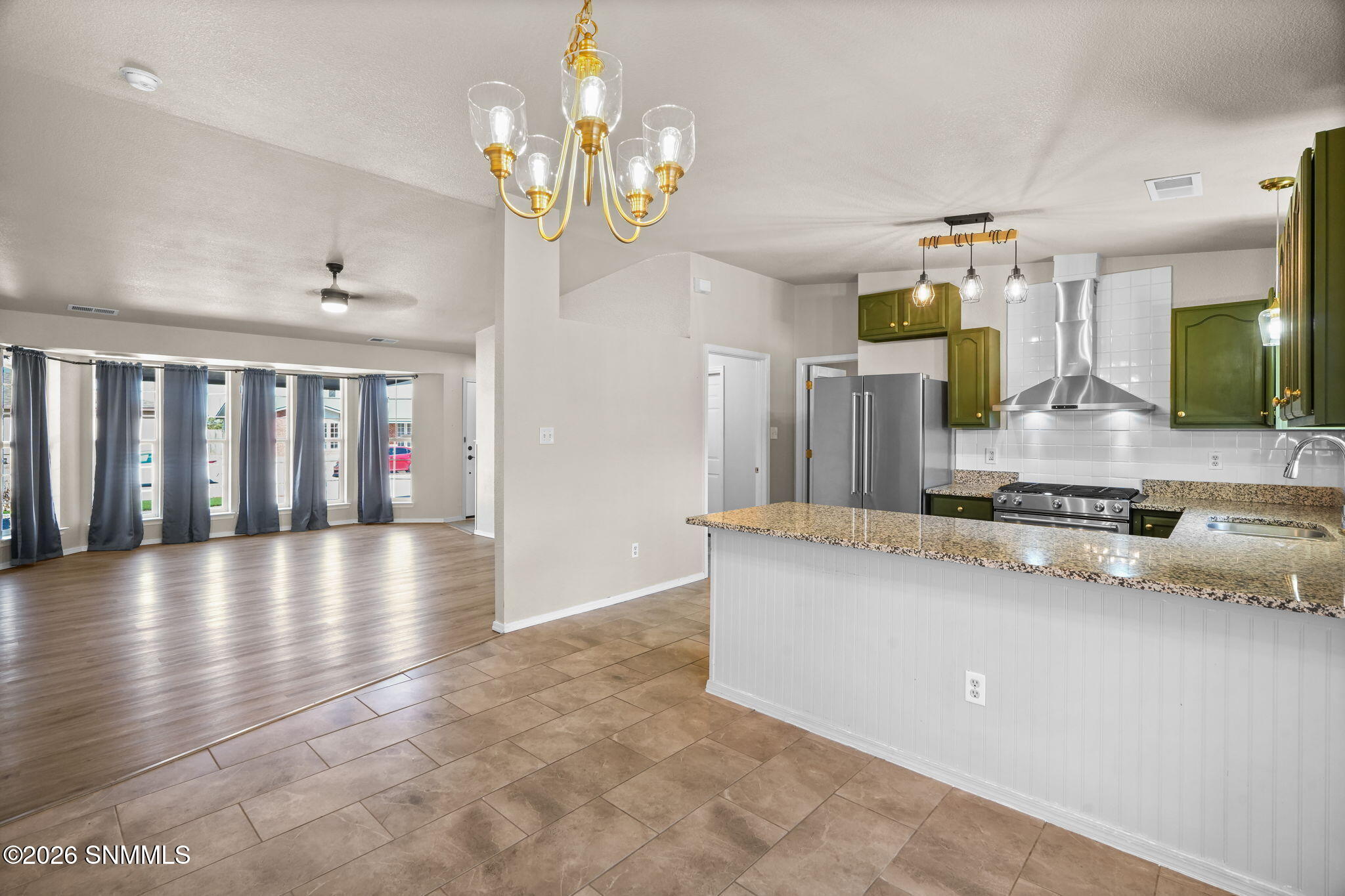 303 Santa Fe Dr-11
