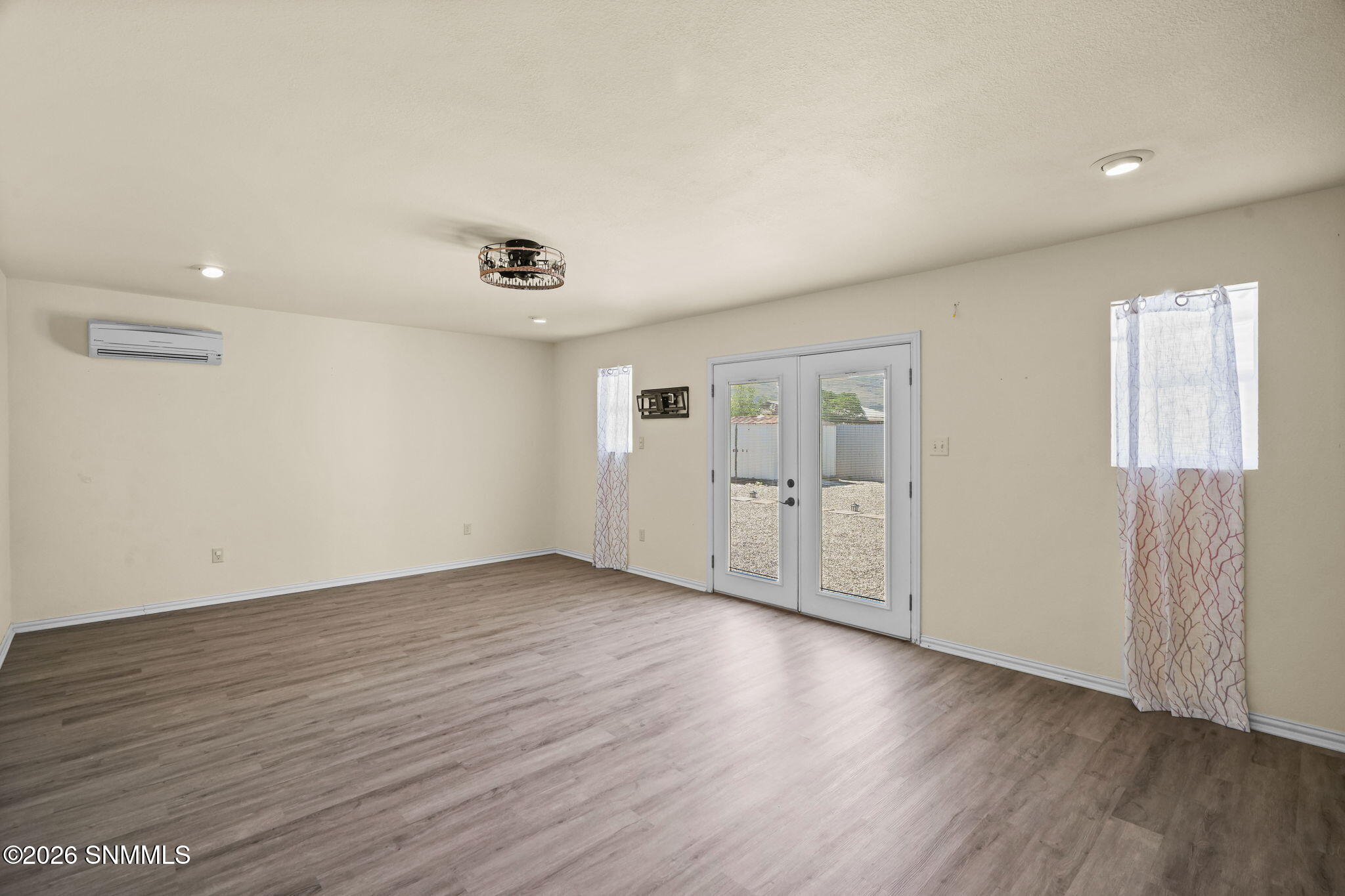 303 Santa Fe Dr-23