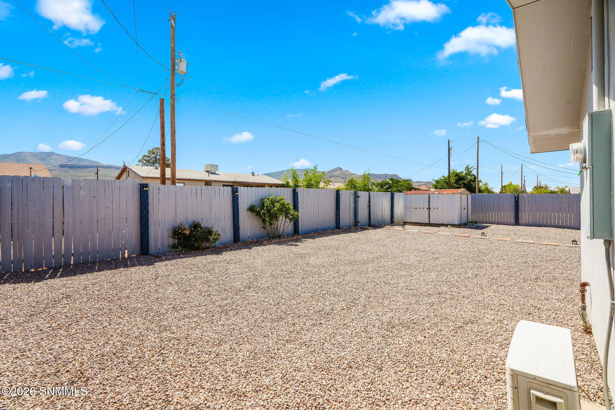 303 Santa Fe Dr-38