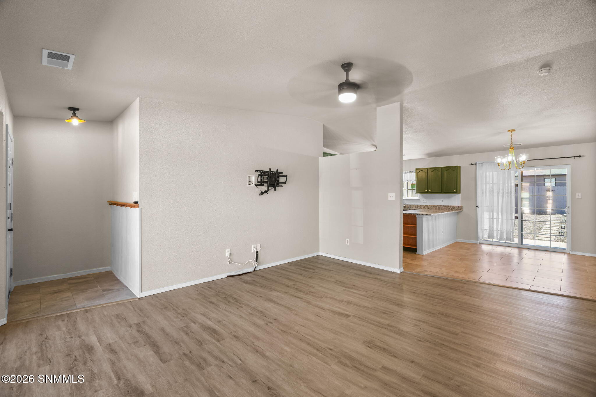 303 Santa Fe Dr-6