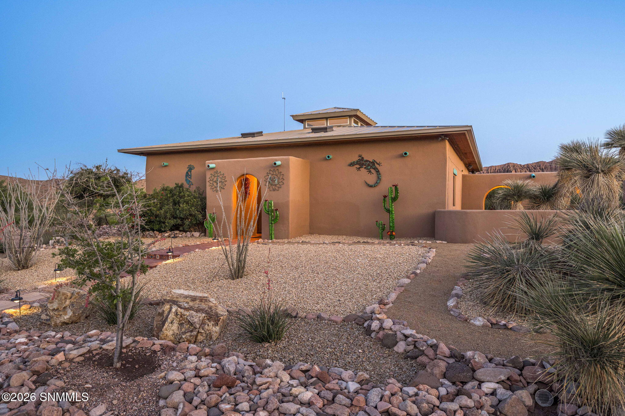2-web-or-mls-Snappin Homes (Hwy18522205)