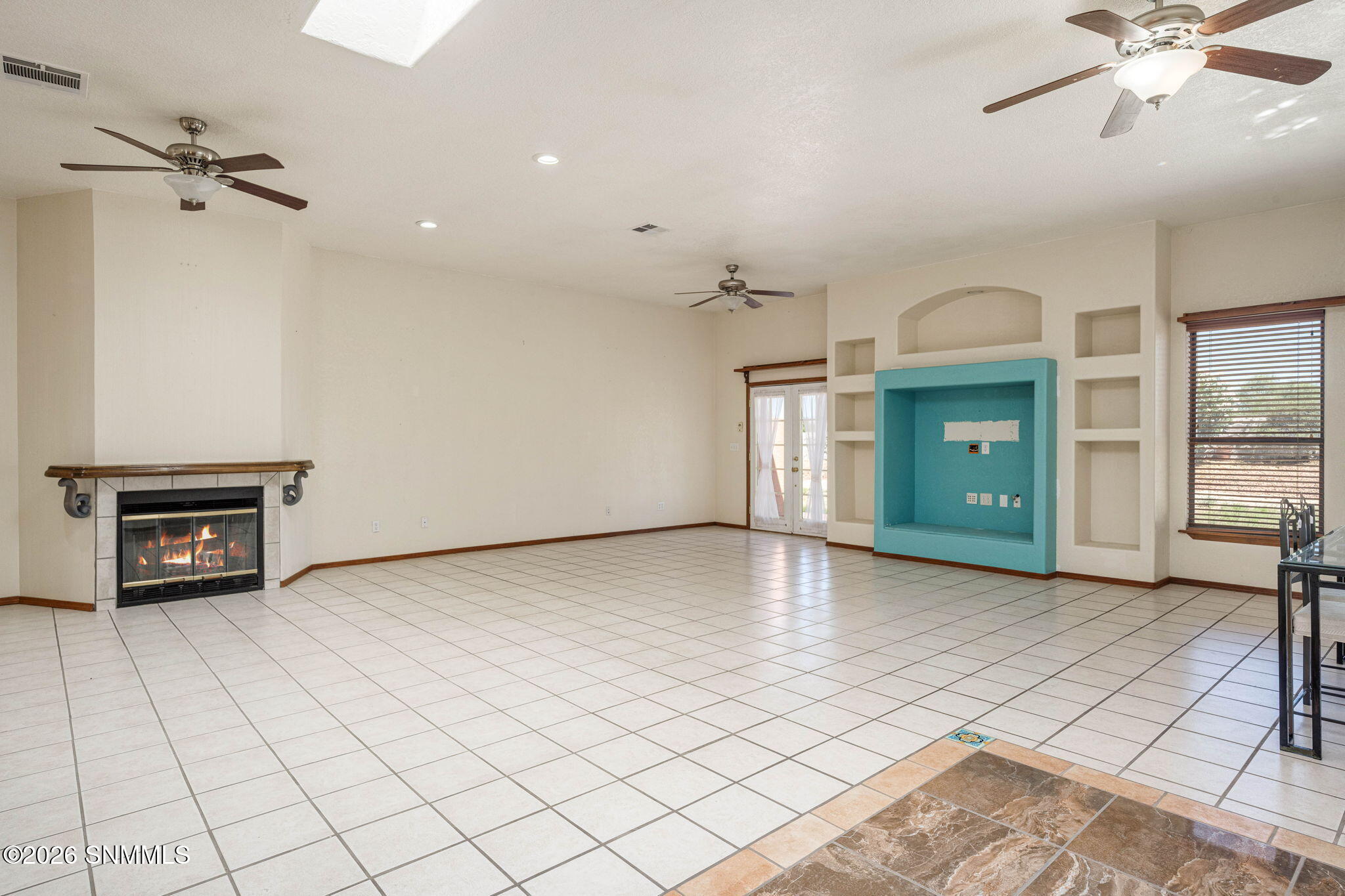 11-web-or-mls-Snappin Homes (Lilac4046)-