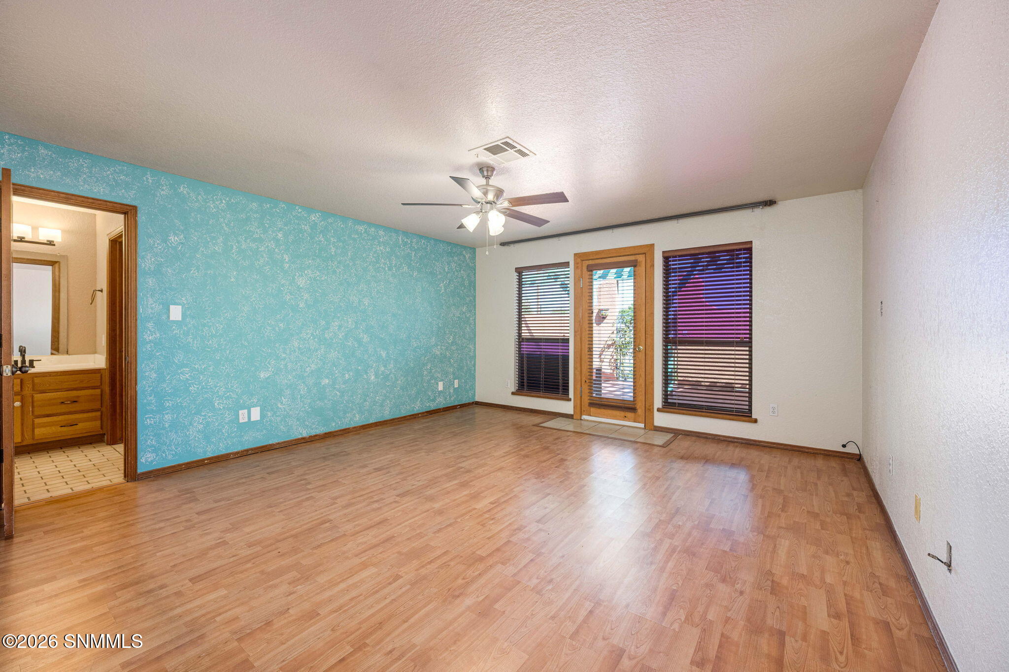 22-web-or-mls-Snappin Homes (Lilac4046)-