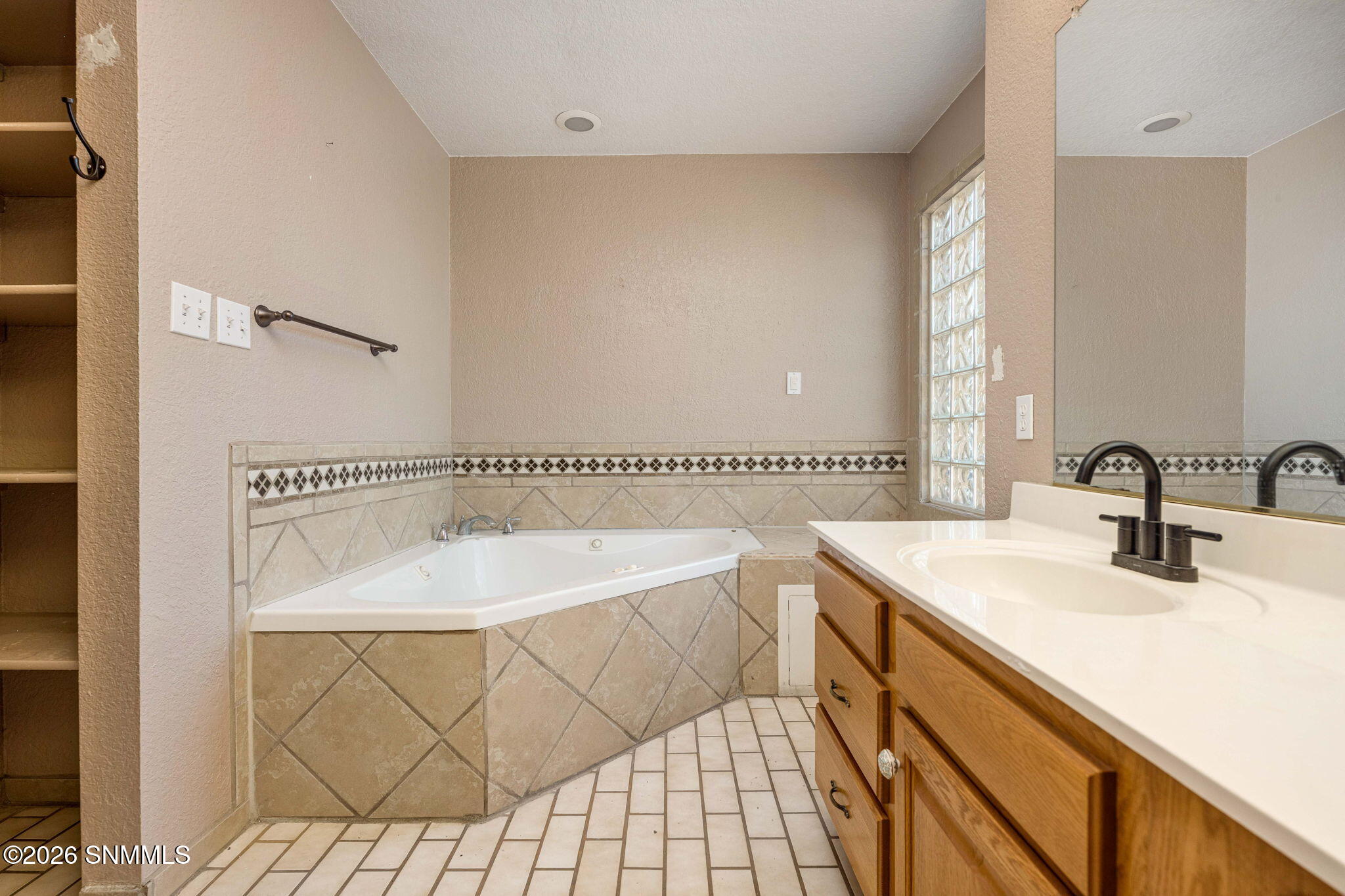 29-web-or-mls-Snappin Homes (Lilac4046)-