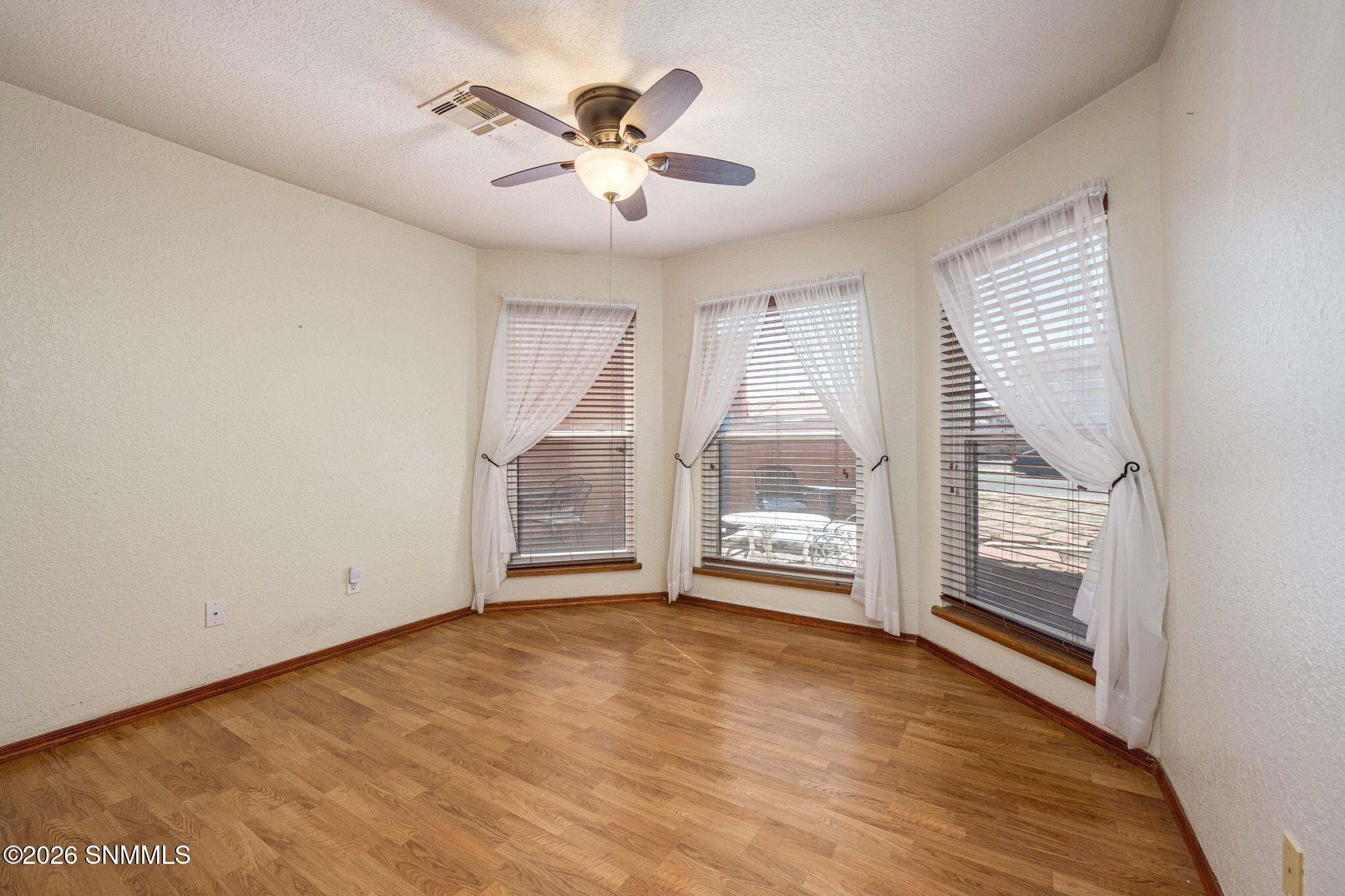 35-web-or-mls-Snappin Homes (Lilac4046)-