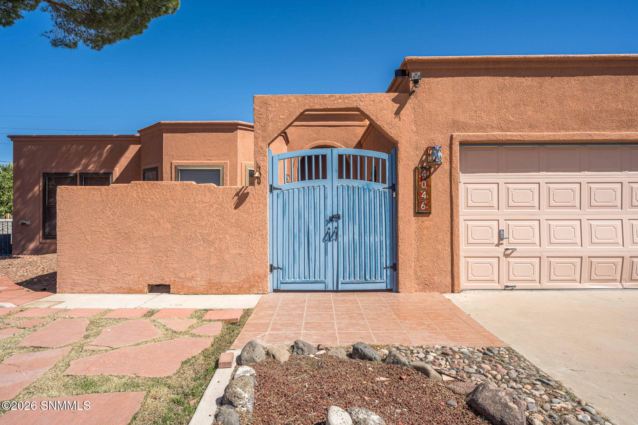 4-web-or-mls-Snappin Homes (Lilac4046)-4