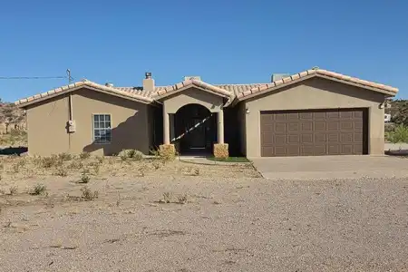 5455 Maura Lane, Las Cruces, New Mexico 88012, 4 Bedrooms Bedrooms, ,2 BathroomsBathrooms,Residential,For Sale,Maura,2601747