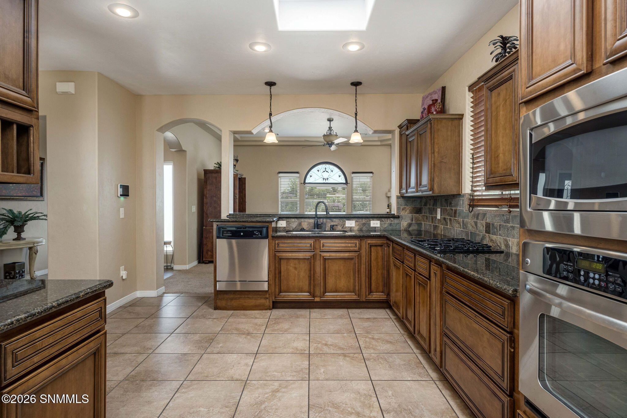 12-web-or-mls-Snappin Homes (BellaSierra