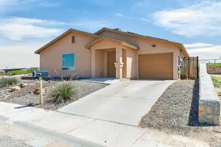 4371 Paseo Del Oro Circle, Las Cruces, New Mexico 88007, 3 Bedrooms Bedrooms, ,2 BathroomsBathrooms,Residential,For Sale,Paseo Del Oro,2601786
