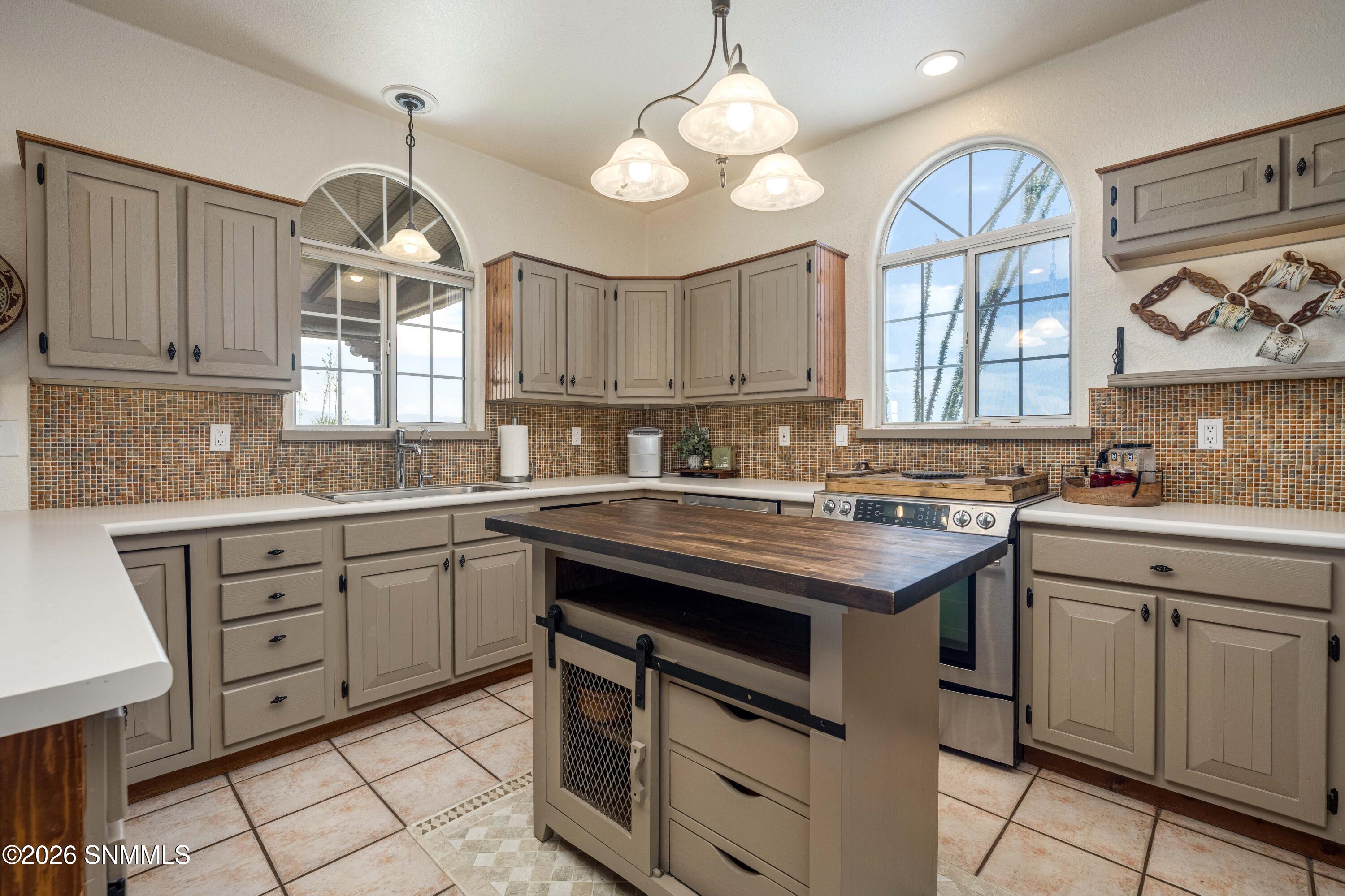 7301 Raasaf Circle - Las Cruces NM