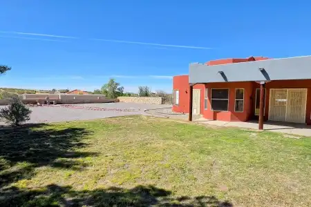 5060 Yuma Street, Las Cruces, New Mexico 88012, 3 Bedrooms Bedrooms, ,2 BathroomsBathrooms,Residential,For Sale,Yuma,2601316