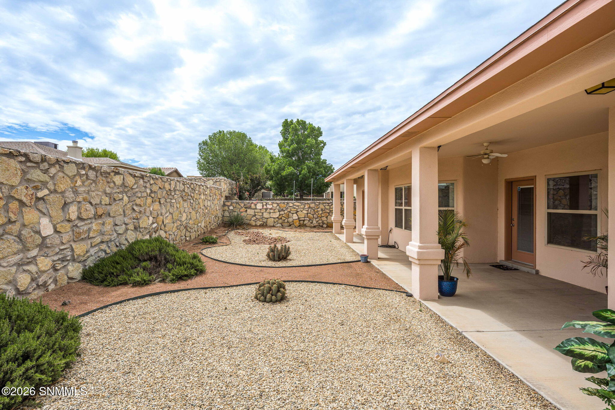 42-web-or-mls-Snappin Homes (Mojave4158)