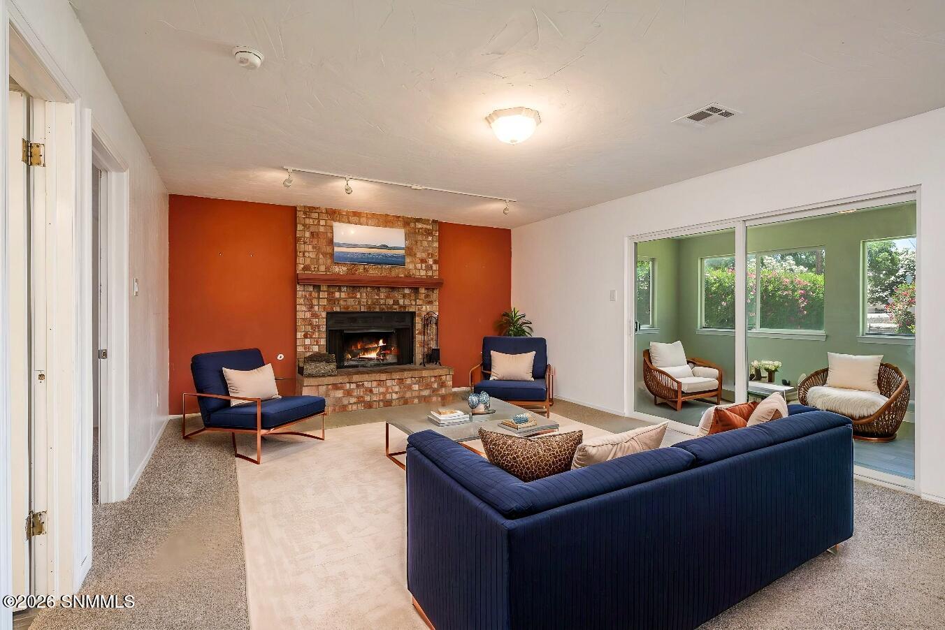 17-Family Room (AI staged) - 612 Lenox A