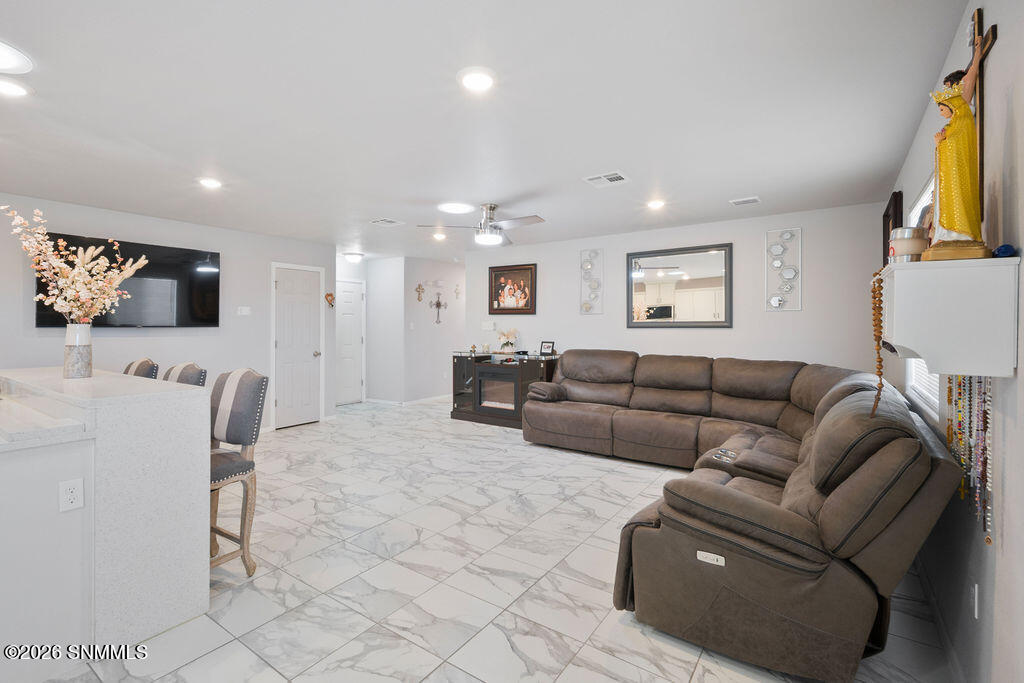 620 Living #2