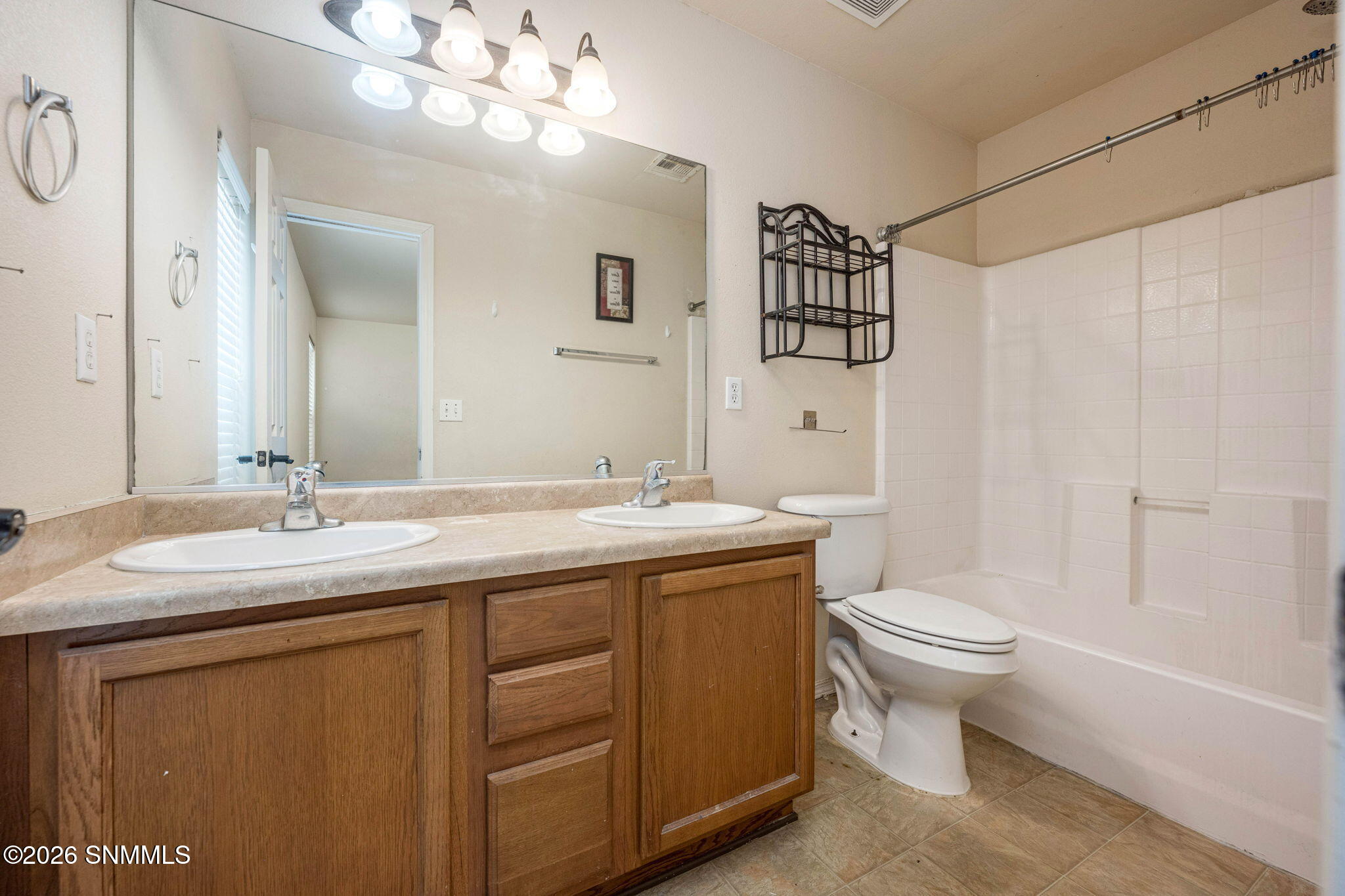 17-web-or-mls-Snappin Homes (Borroughs28