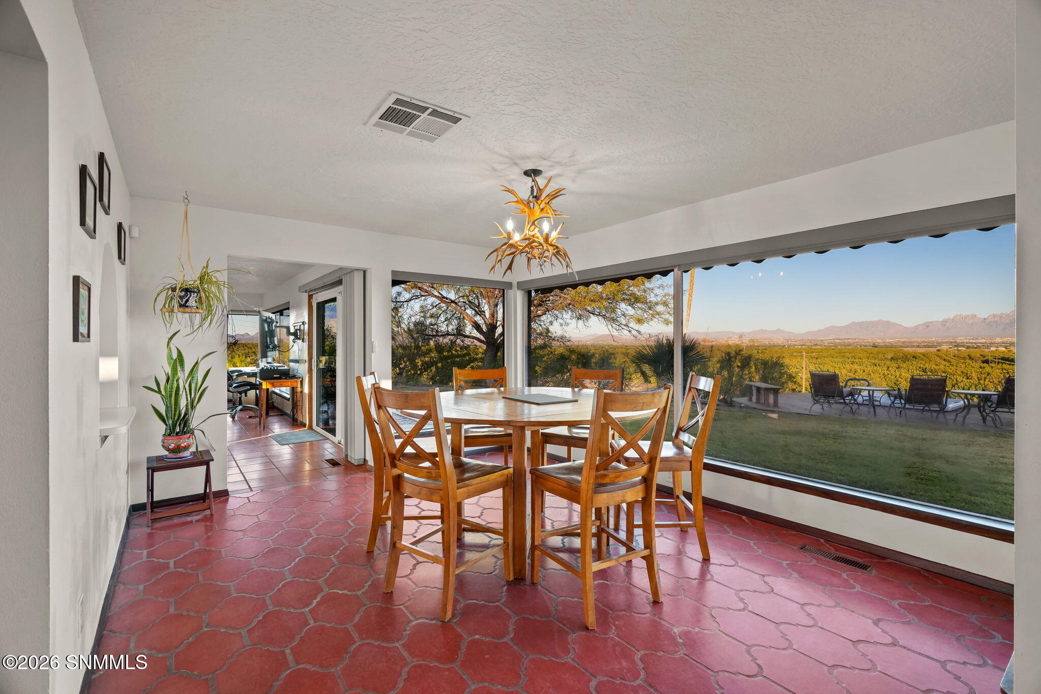 3815 Pantera Cir-36