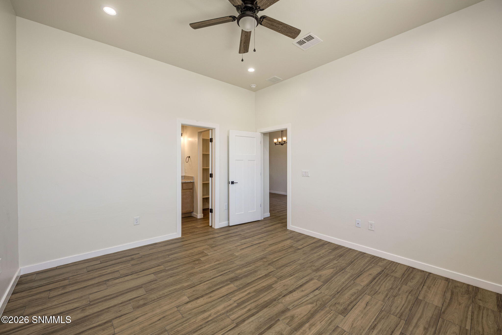 24-web-or-mls-Snappin Homes (MissionNuev