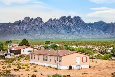 5309 Lonewolf Court, Las Cruces, New Mexico 88011, 5 Bedrooms Bedrooms, ,3 BathroomsBathrooms,Residential,For Sale,Lonewolf,2601859