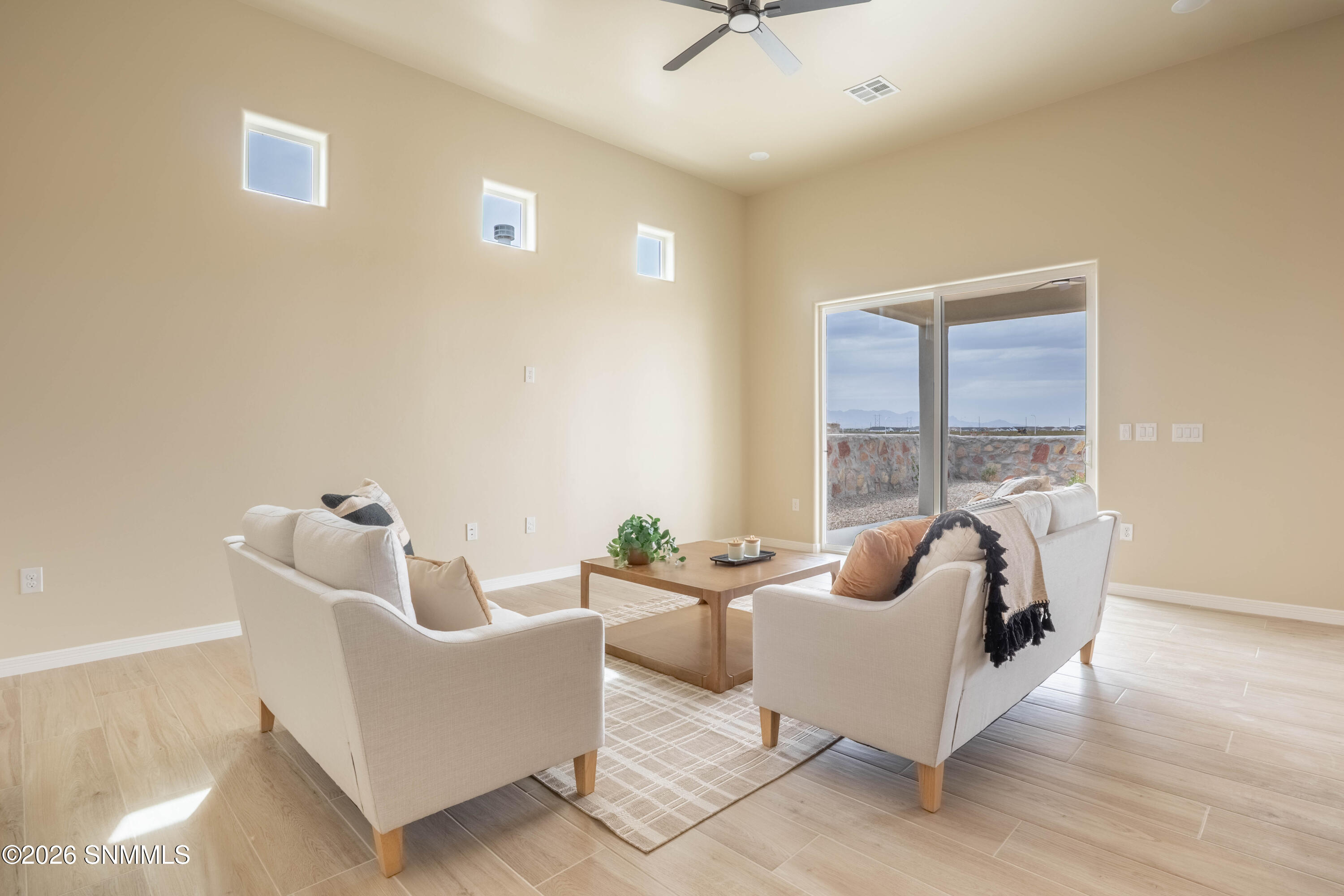 3541Belmont-13