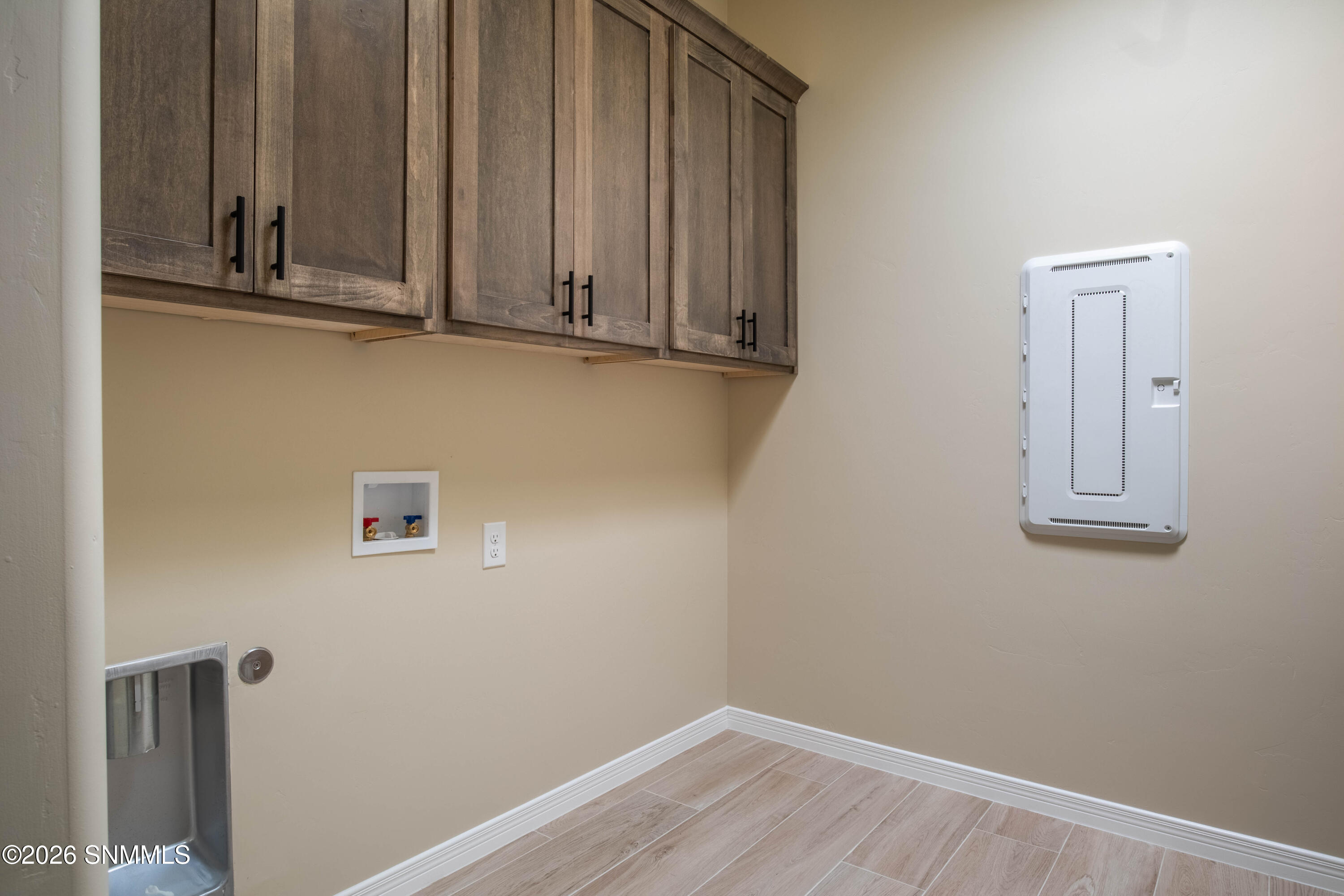 3541Belmont-26