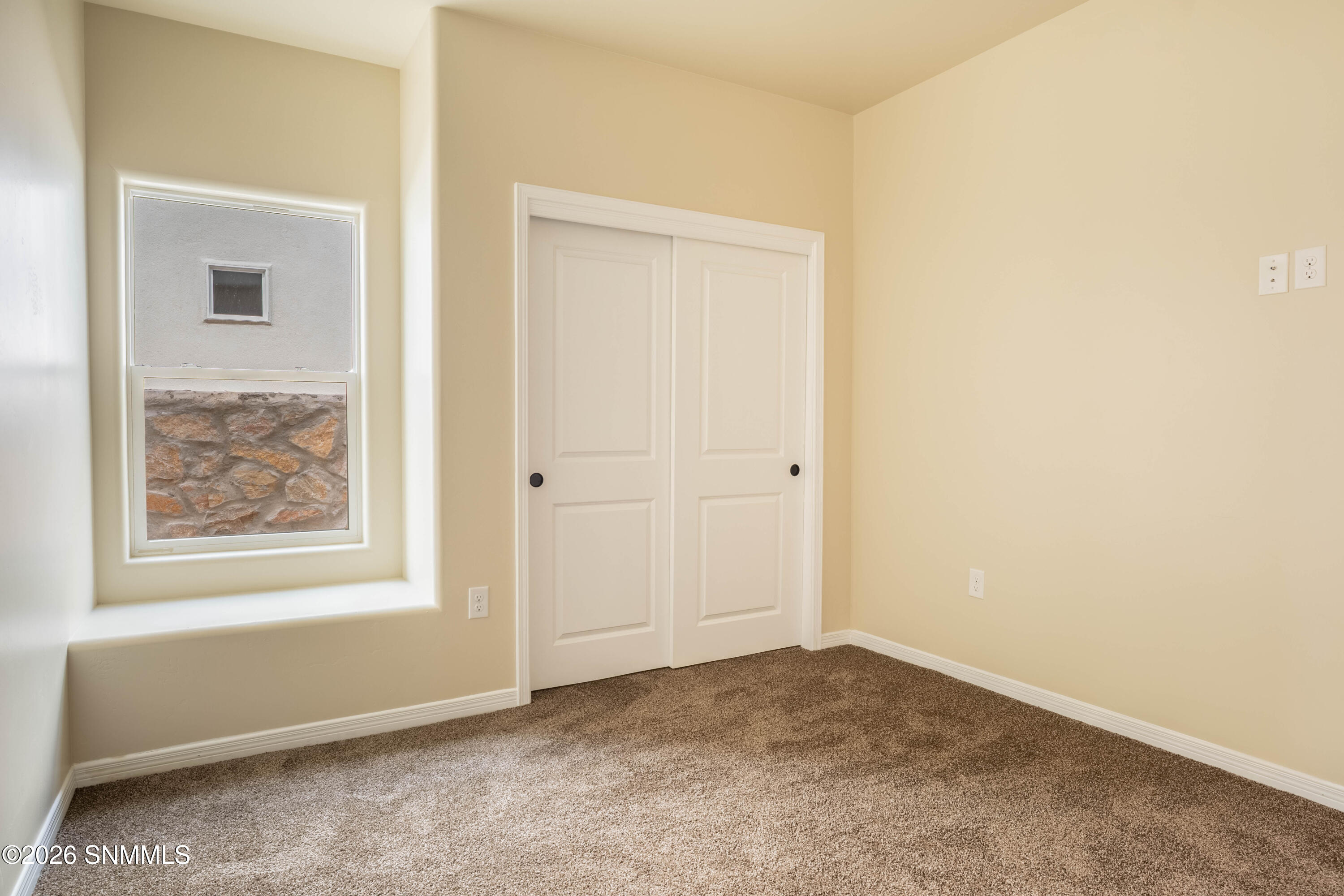 3541Belmont-31
