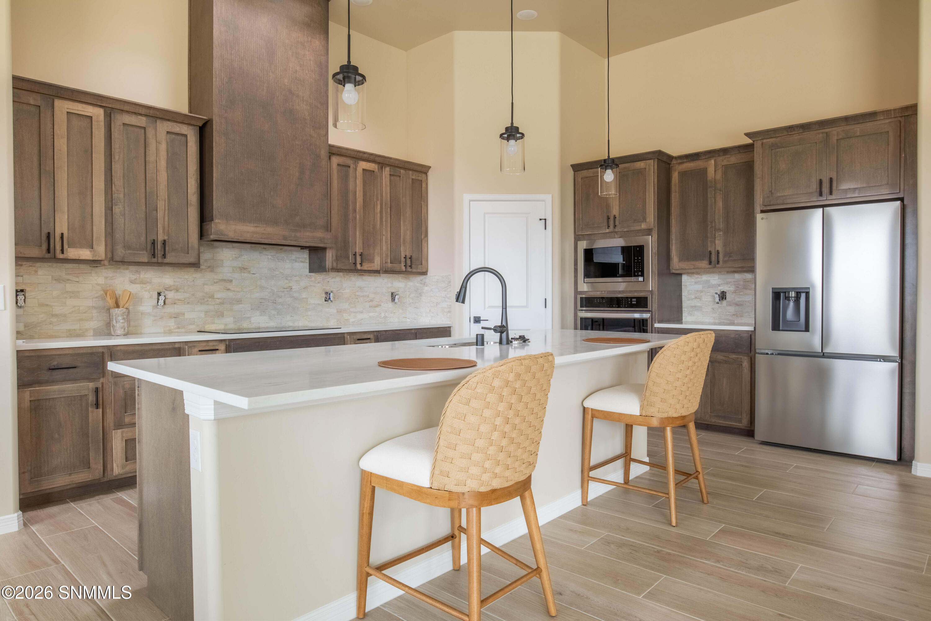 3541Belmont-9