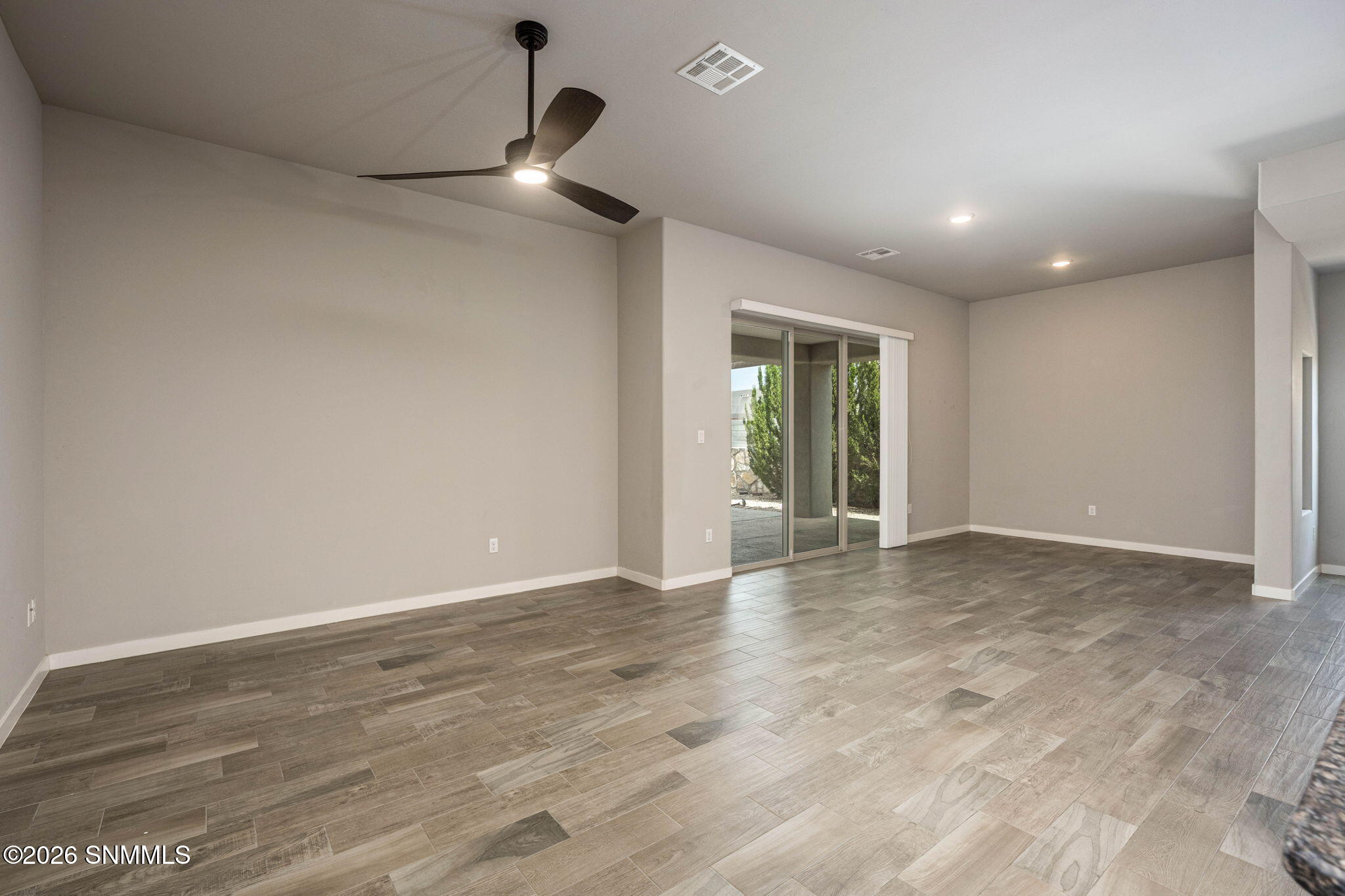14-web-or-mls-Snappin Homes (Petaluma253