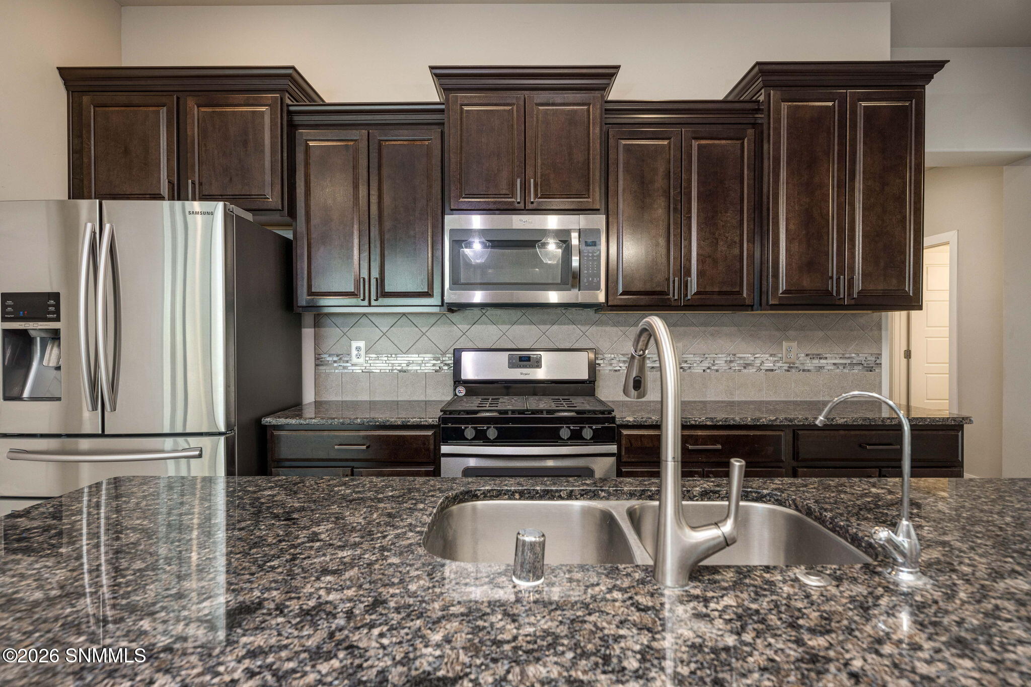 18-web-or-mls-Snappin Homes (Petaluma253