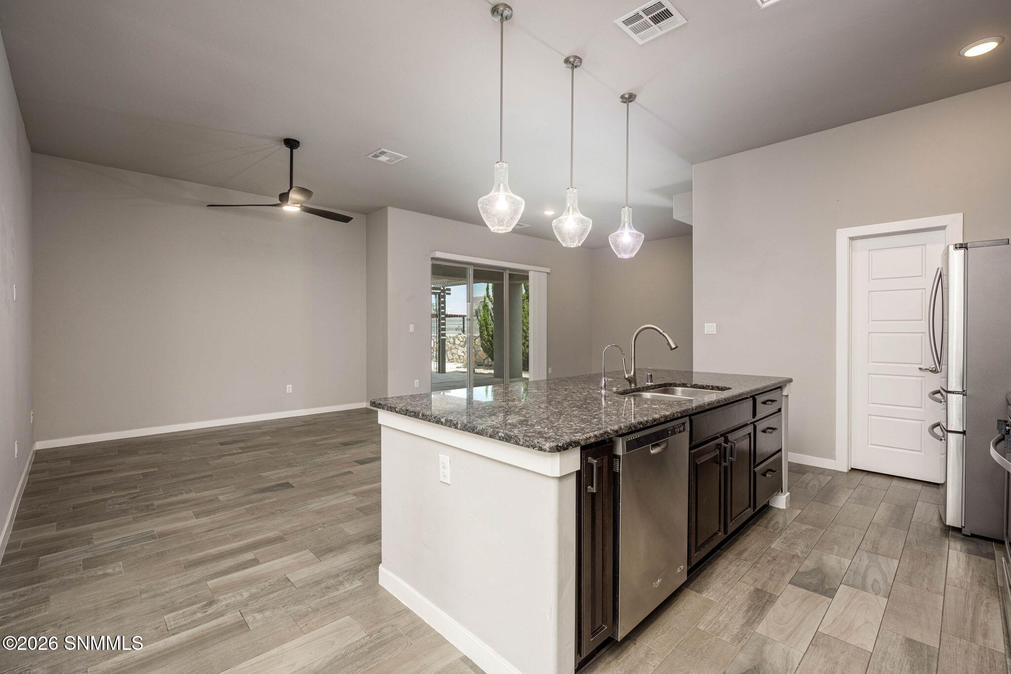 20-web-or-mls-Snappin Homes (Petaluma253