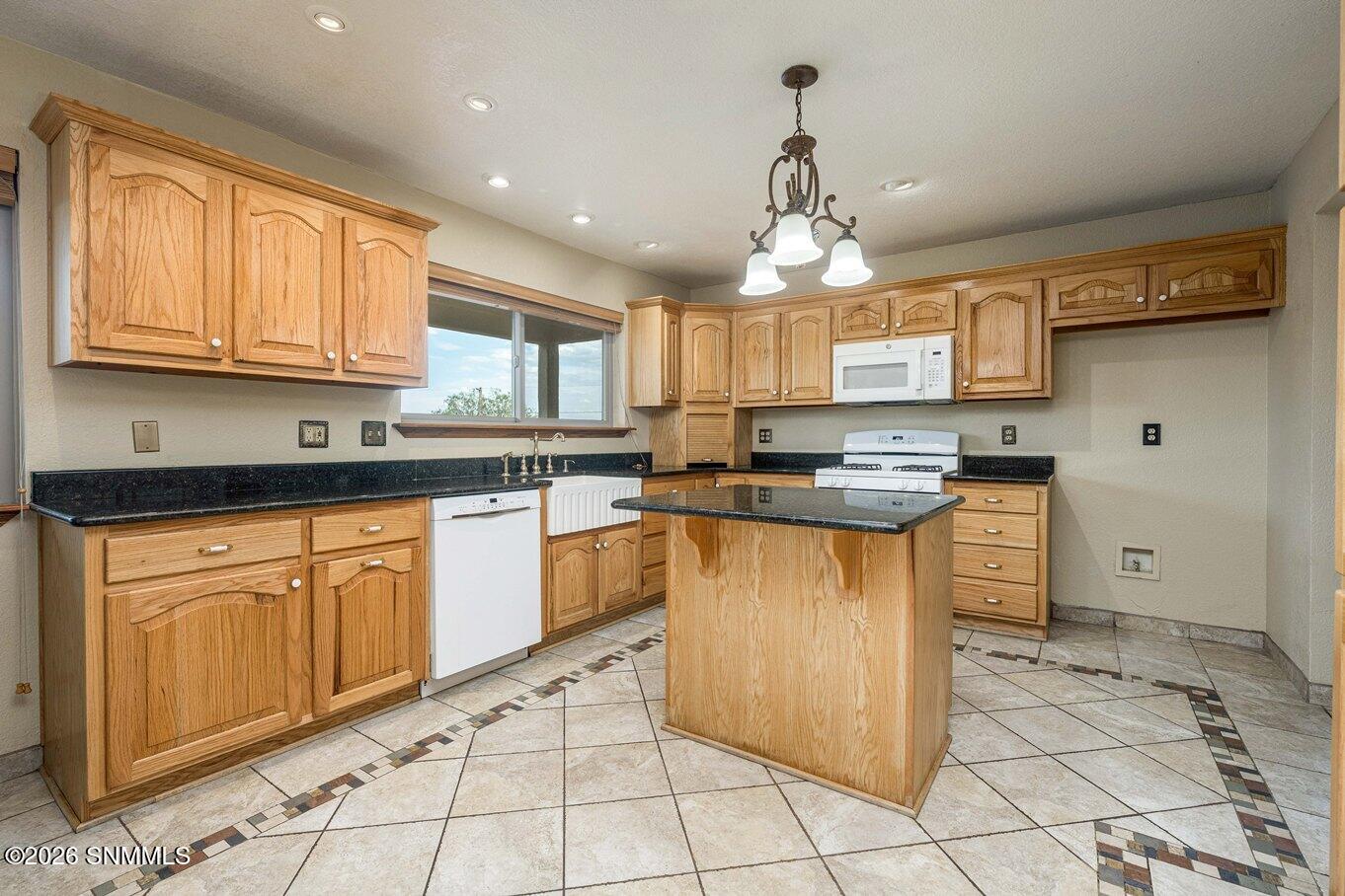 10-Kitchen-1840 Las Tunas Dr