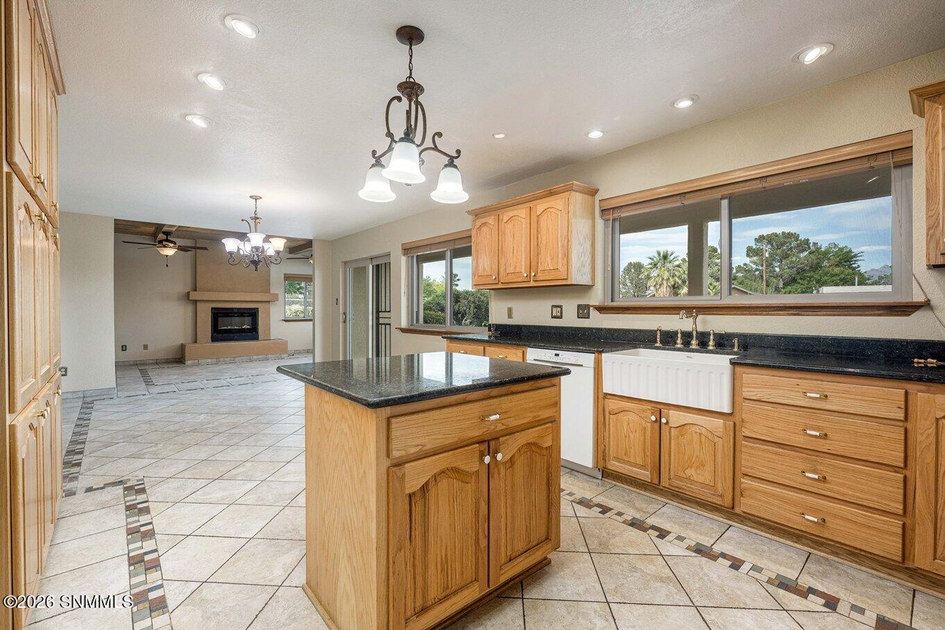 12-Kitchen-1840 Las Tunas Dr