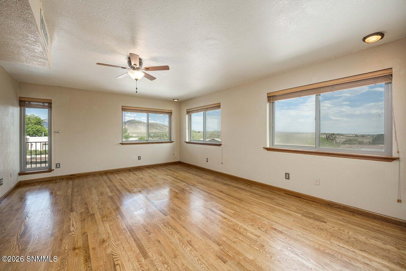 22-Master Bedroom-1840 Las Tunas Dr