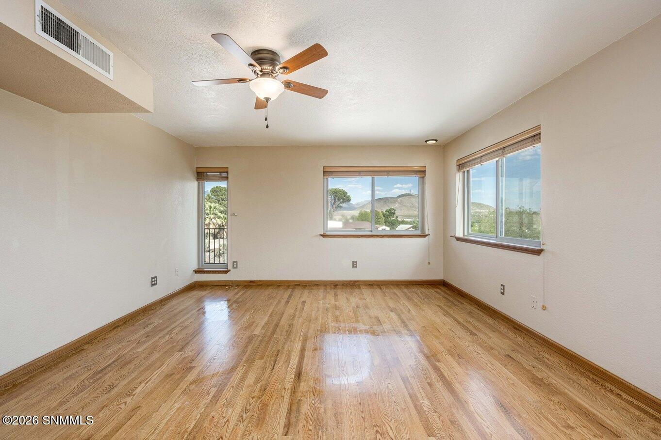 23-Master Bedroom-1840 Las Tunas Dr
