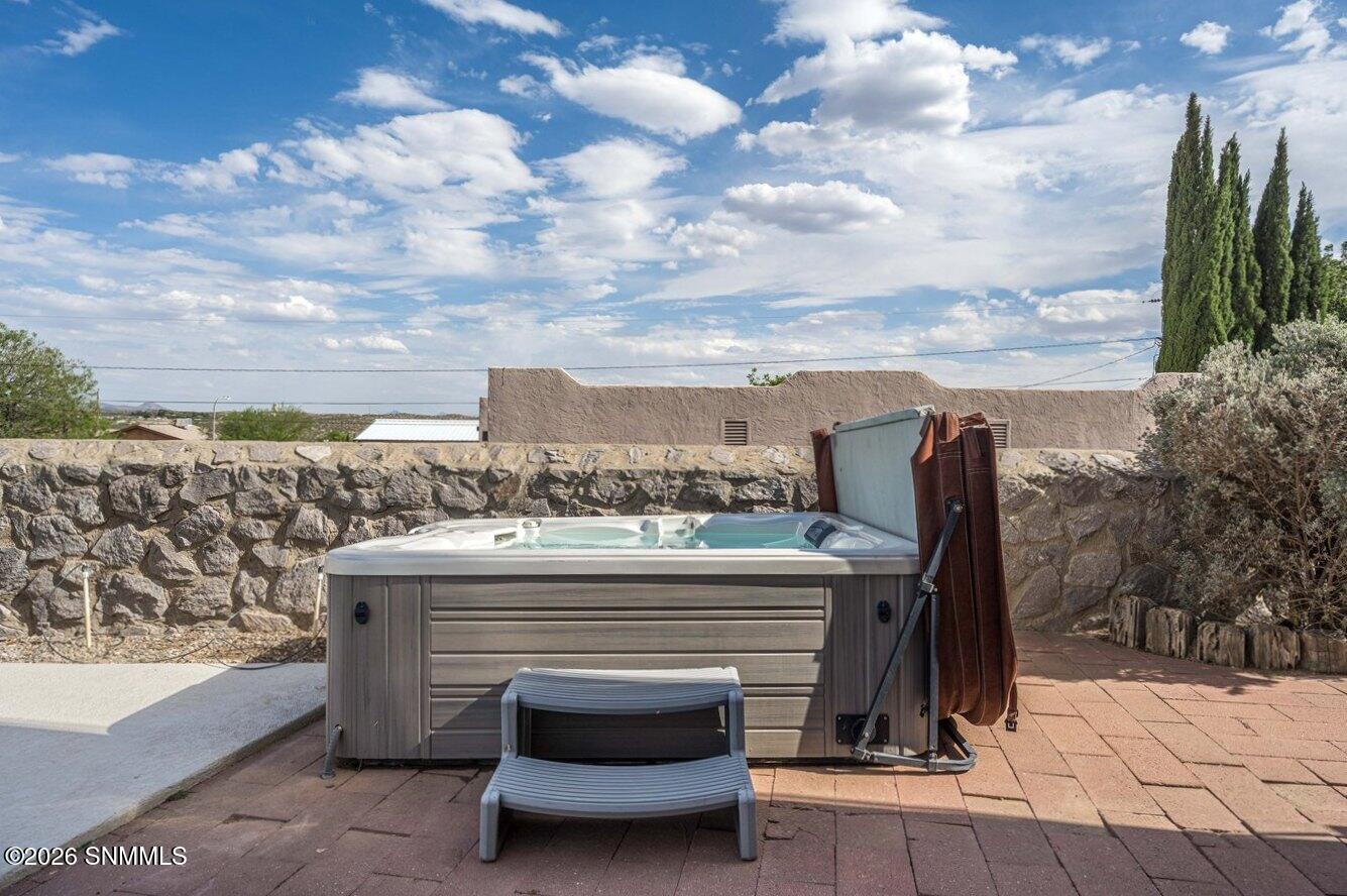 49--Hot Tub-1840 Las Tunas Dr