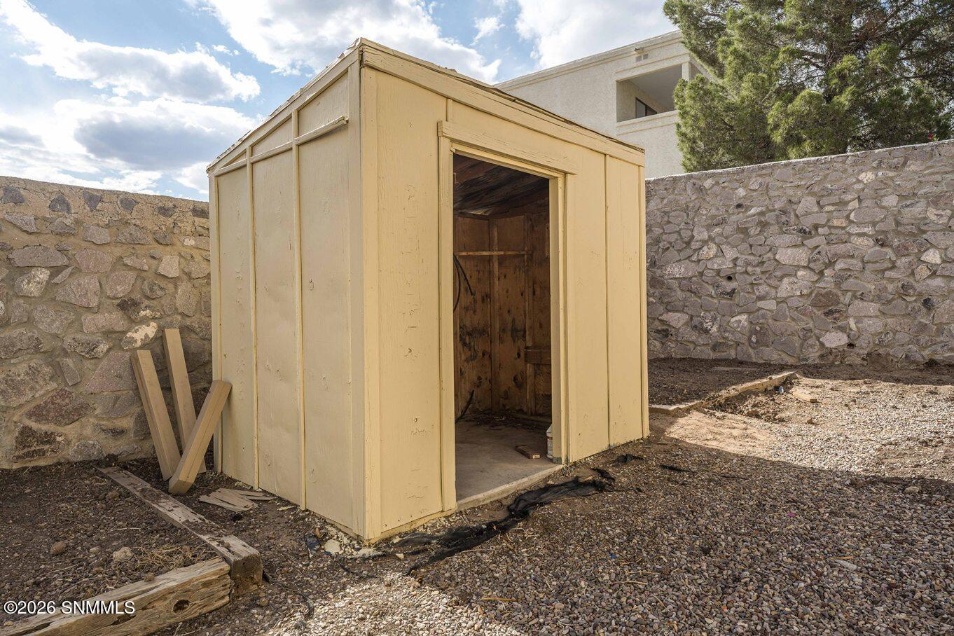 57-Shed-1840 Las Tunas Dr