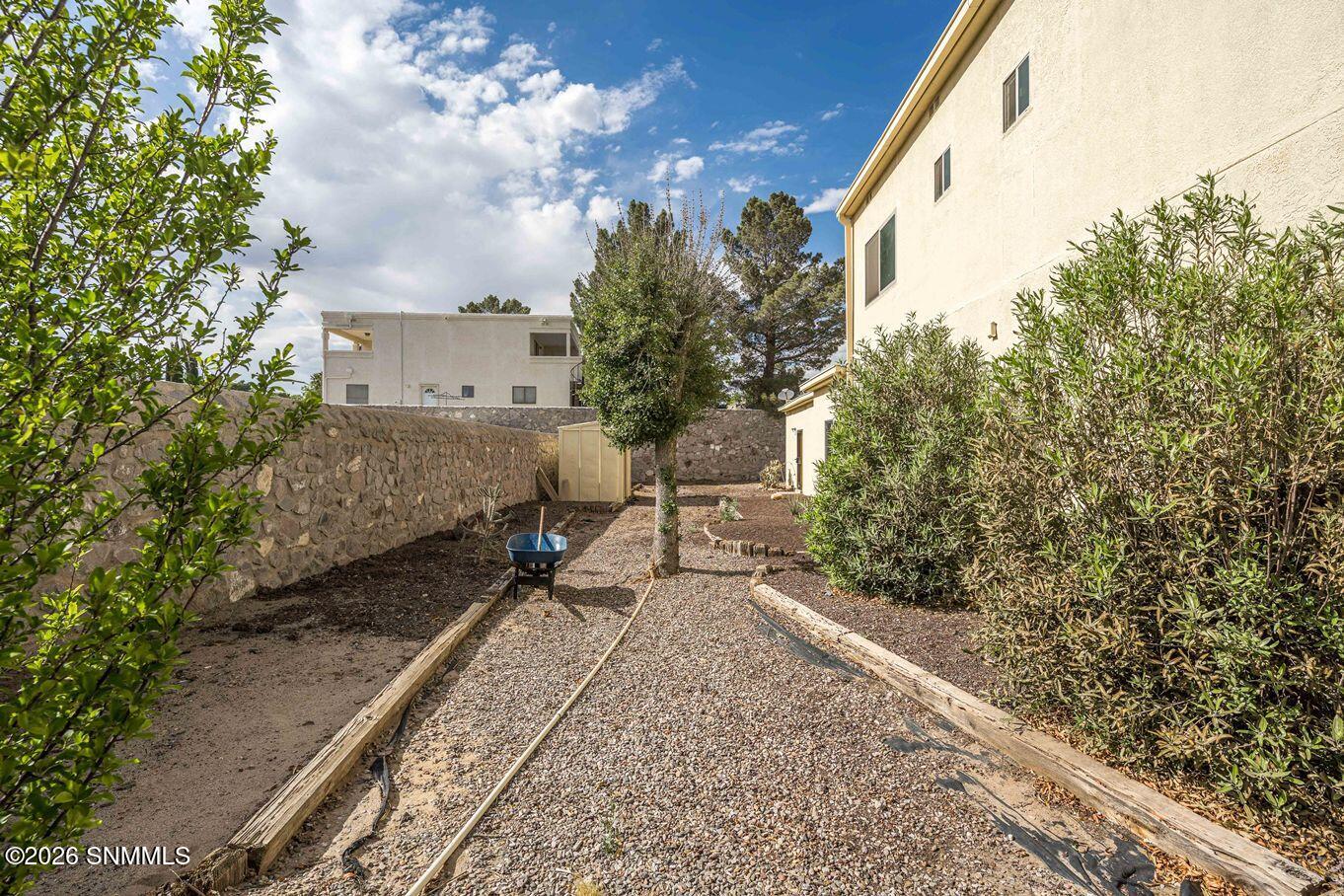 59-Rear Walkway-1840 Las Tunas Dr
