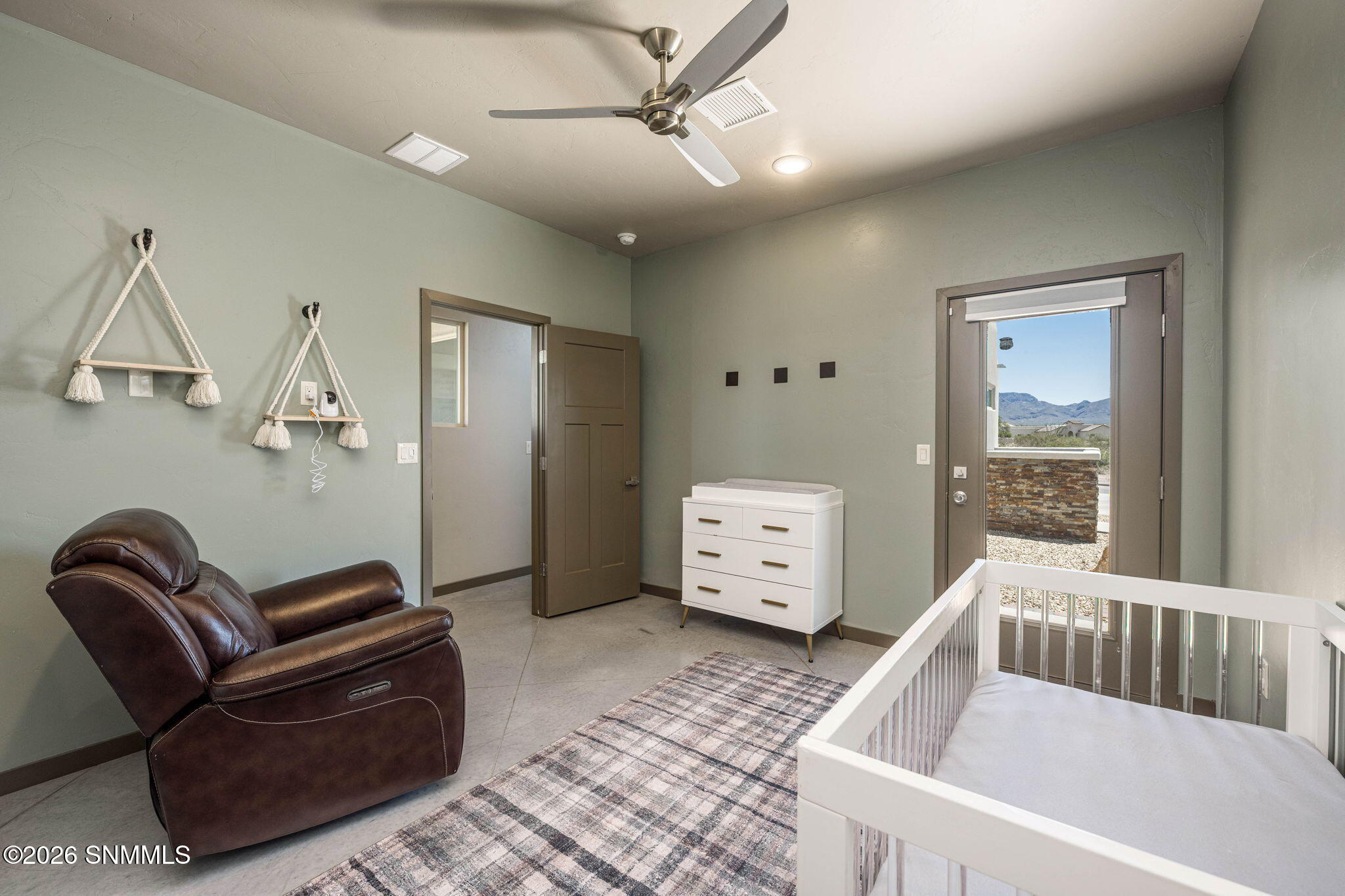 35-web-or-mls-Snappin Homes (ViaEstrella