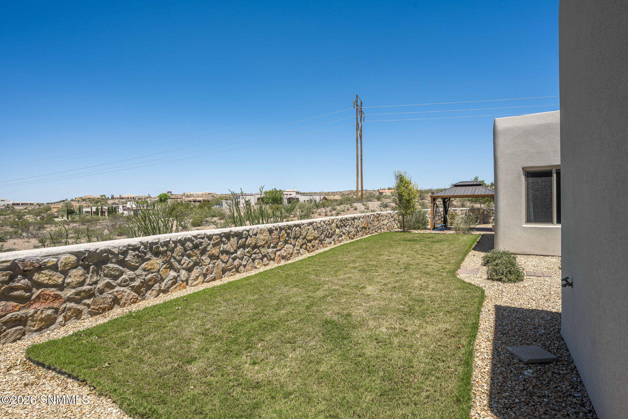 44-web-or-mls-Snappin Homes (ViaEstrella