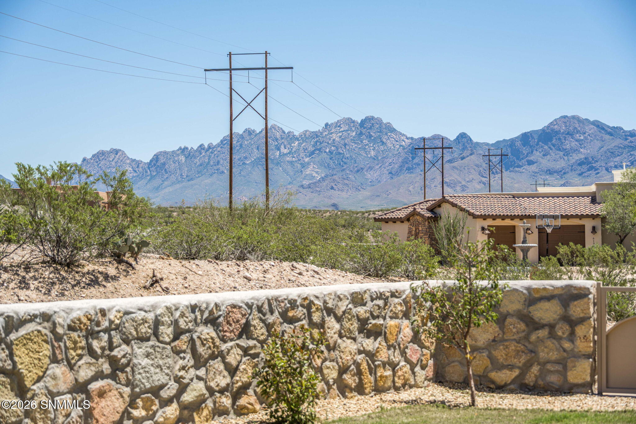 51-web-or-mls-Snappin Homes (ViaEstrella