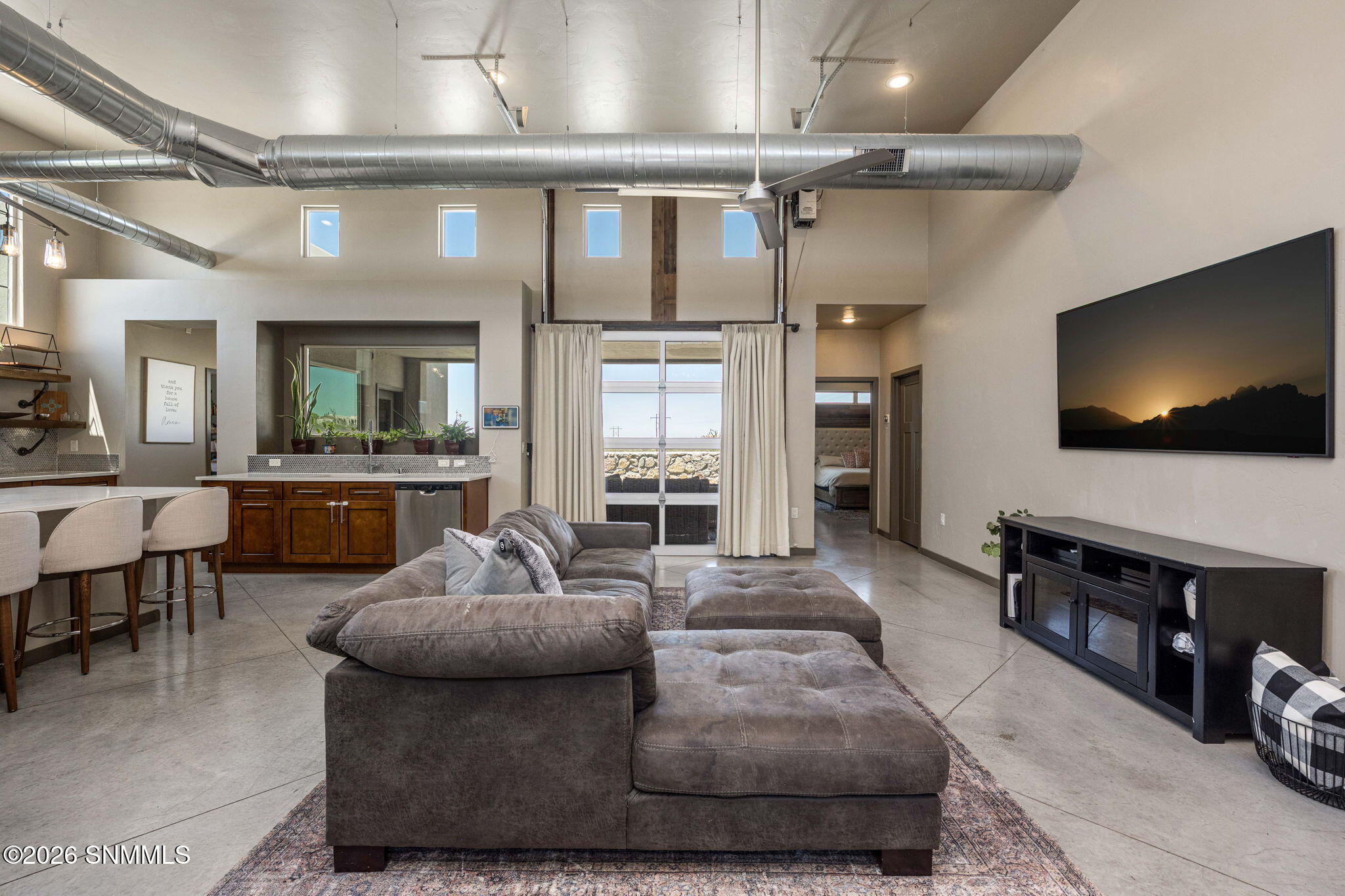 10-web-or-mls-Snappin Homes (ViaEstrella