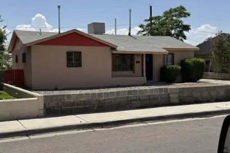 1730 Boston Drive, Las Cruces, New Mexico 88001, 3 Bedrooms Bedrooms, ,1.75 BathroomsBathrooms,Residential,For Sale,Boston,2601886