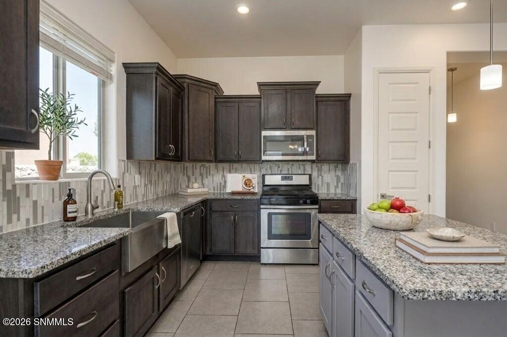 kitchen ai staged 3