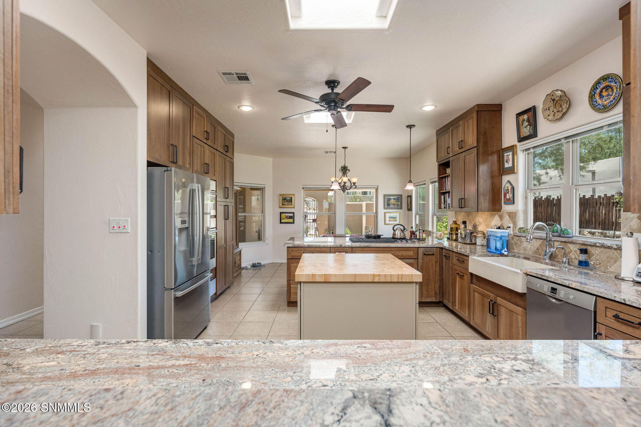 16-web-or-mls-Snappin Homes (Renoir1310)
